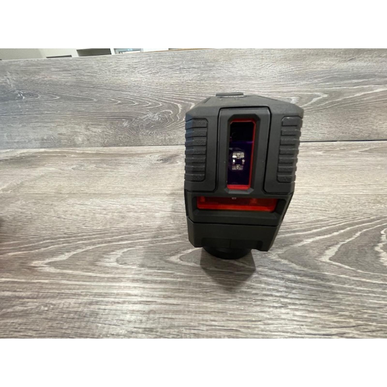 AS-IS Milwaukee 100 ft. REDLITHIUM Lithium-Ion USB Green Rechargeable Cross Line Laser Level with Charger