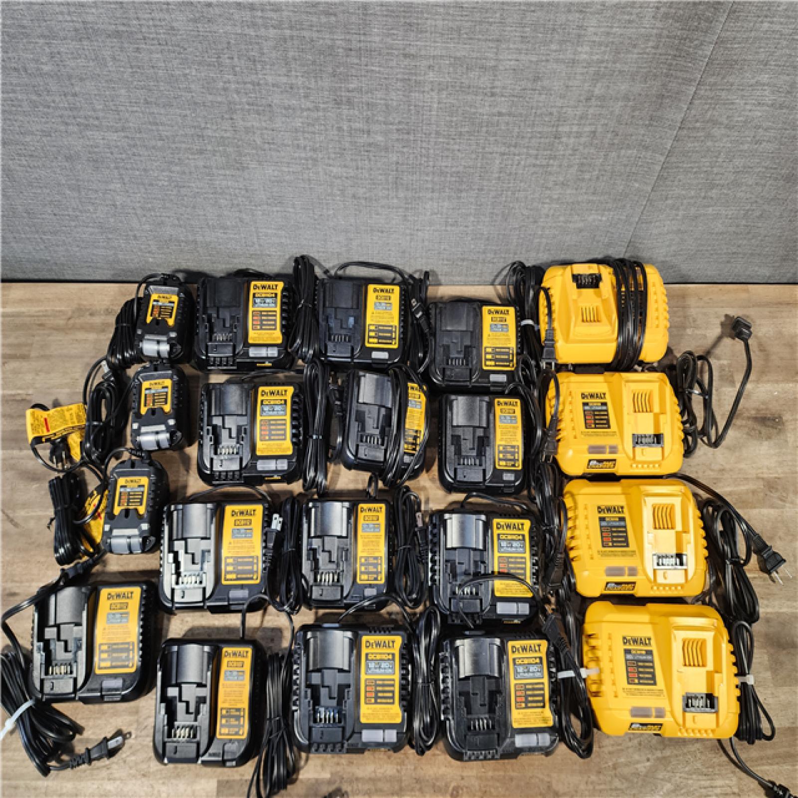 HOUSTON LOCATION - AS-IS DEWALT BATTERY CHARGER PACK QTY - 20