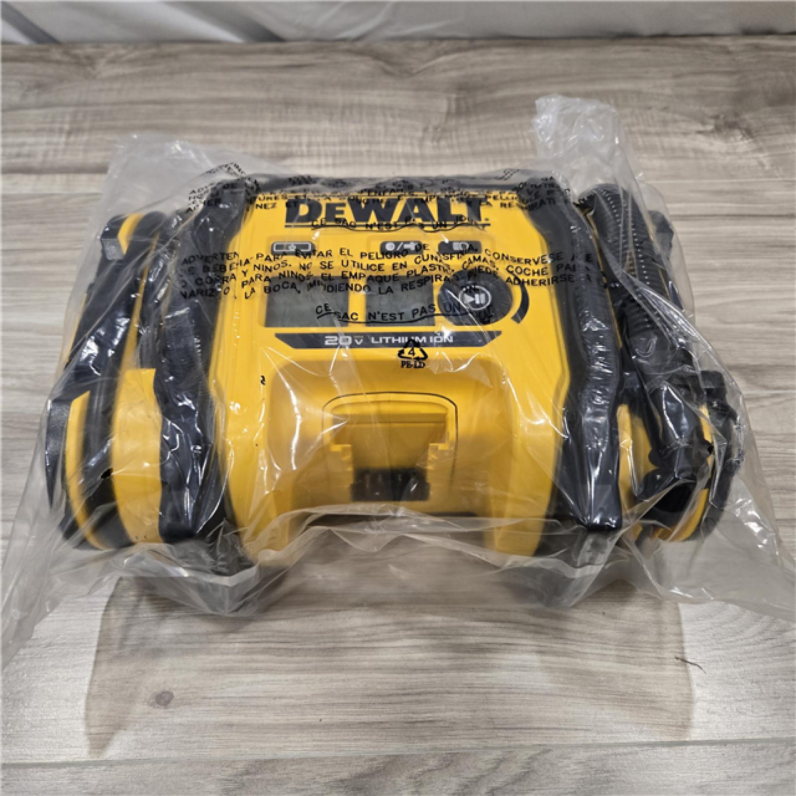 LIKE NEW! - DEWALT  20V MAX Inflator (Tool Only)