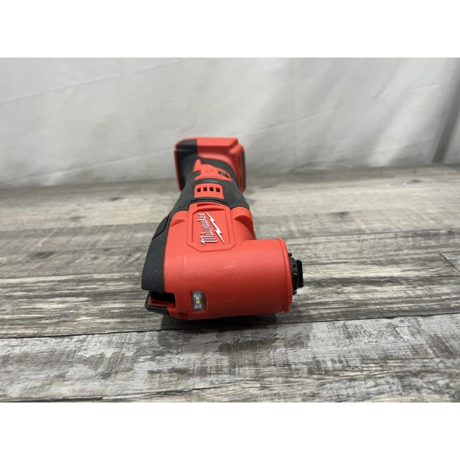 AS-IS Milwaukee 18V Lithium-Ion Cordless Oscillating Multi-Tool (Tool-Only)
