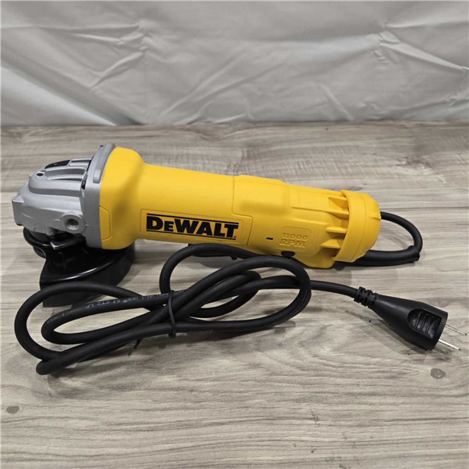 LIKE NEW! - DEWALT 11 Amp Corded 4.5 in. Small Angle Grinder