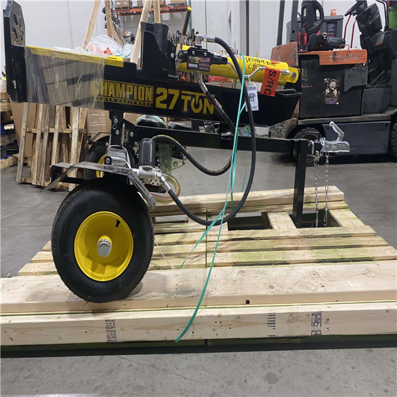 Dallas Location - As-Is Champion 27-Ton Log Splitter