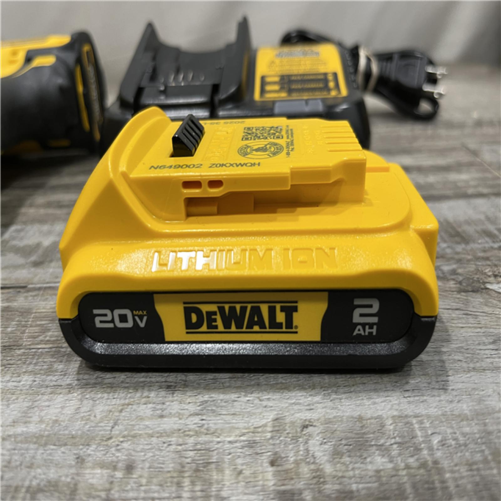 AS-IS DEWALT Atomic 20V Max Lithium-Ion Brushless Cordless Compact 1/4 in. Impact Driver Kit