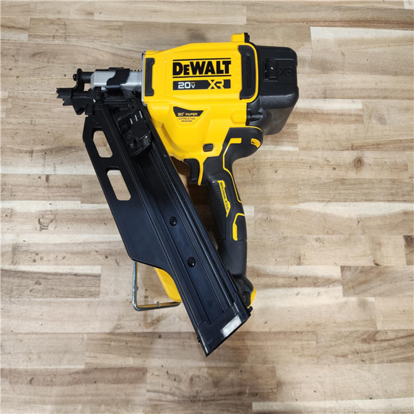 HOUSTON LOCATION - AS-IS DEWALT 20V 30 Degree Cordless Framing Nailer (Tool-Only)