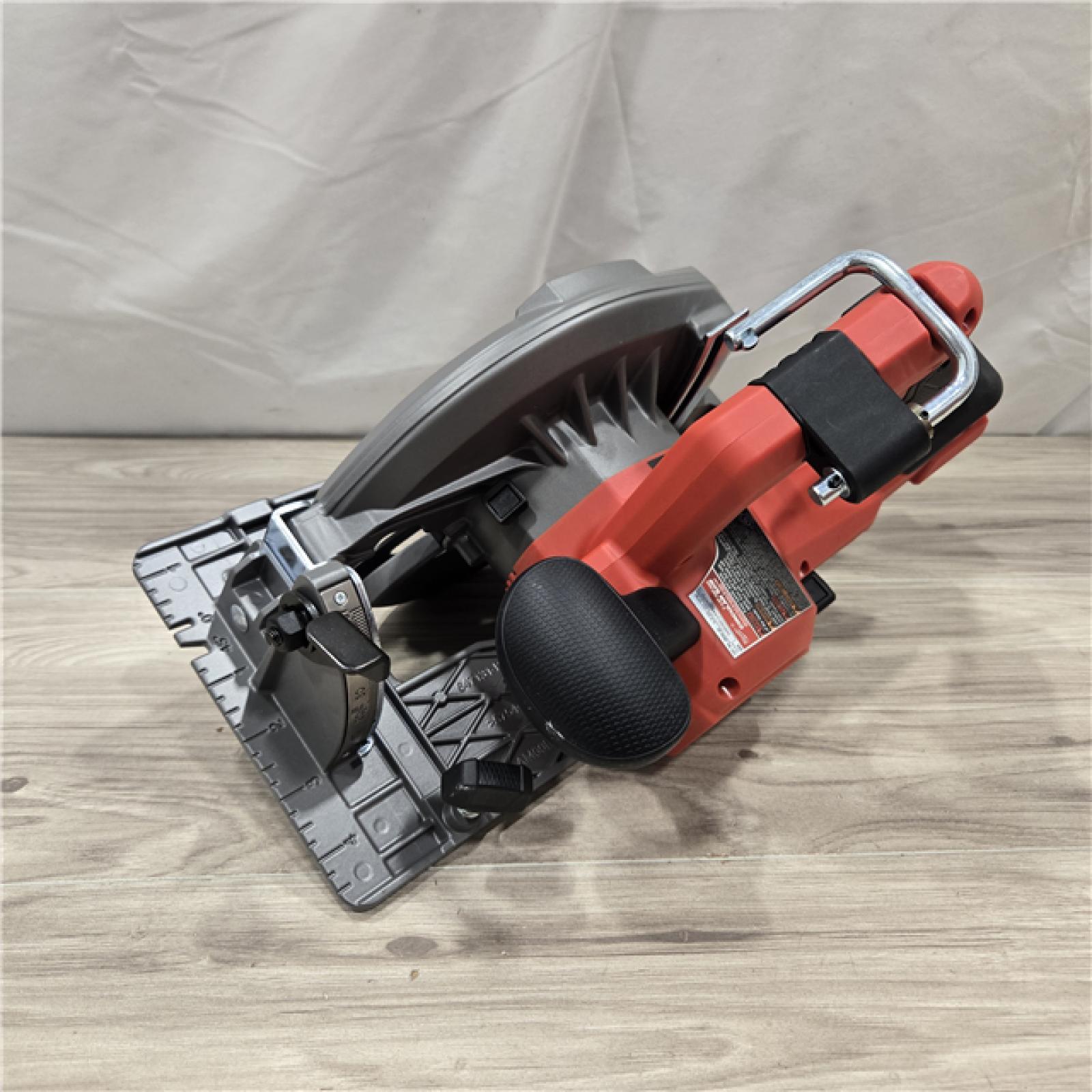 AS-IS Milwaukee M18 FUEL 7-1/4 Inch Circular Saw (Bare Tool)