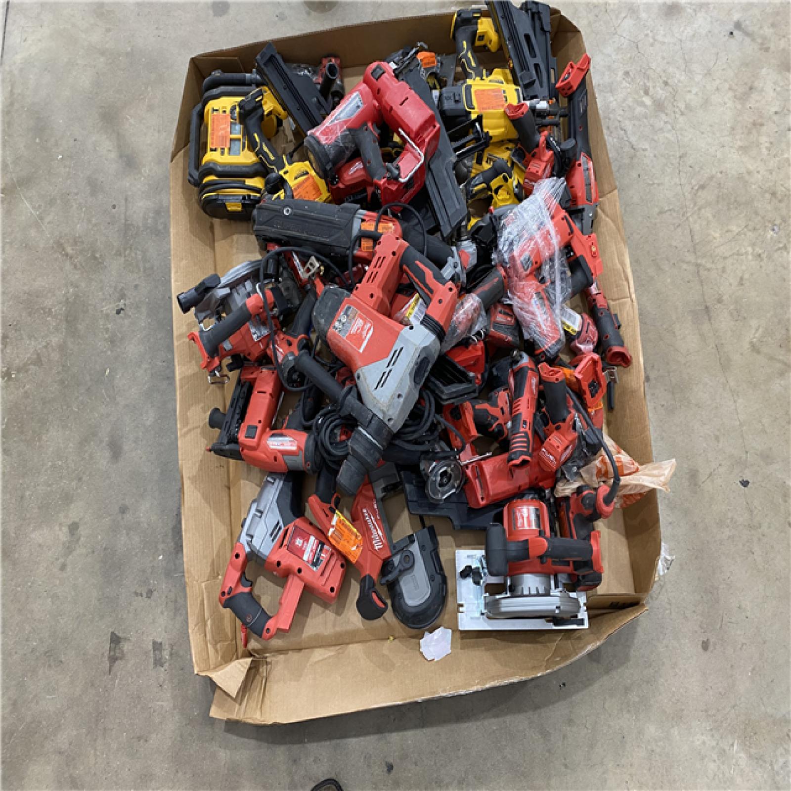 Houston Location AS IS - Tool Pallet