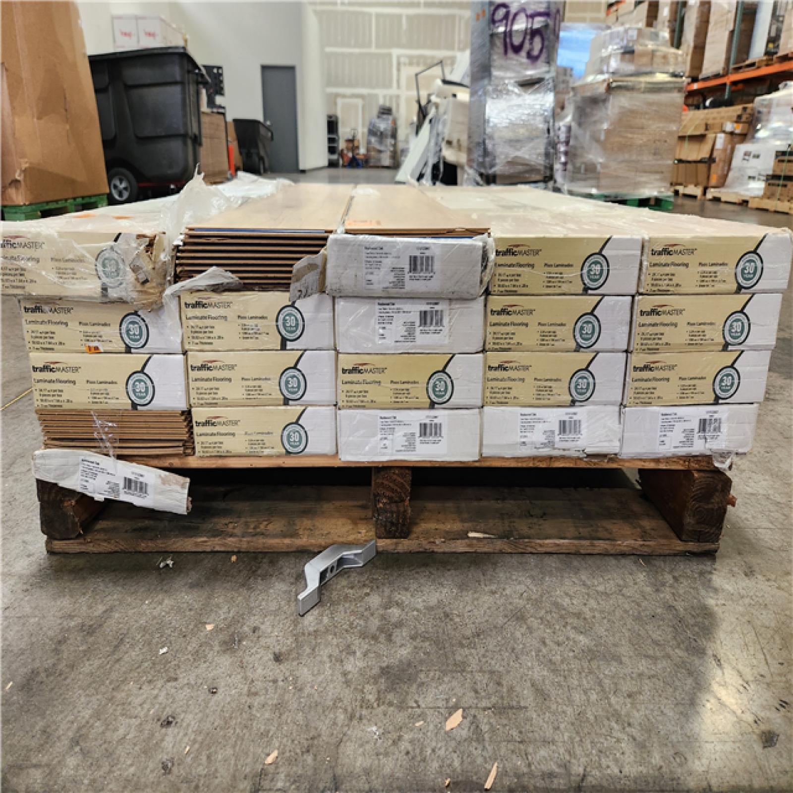 Phoenix Location TrafficMaster Rockwood Oak 7 mm T x 7.64 in. W Laminate Wood Flooring (483 sqft 20 case)