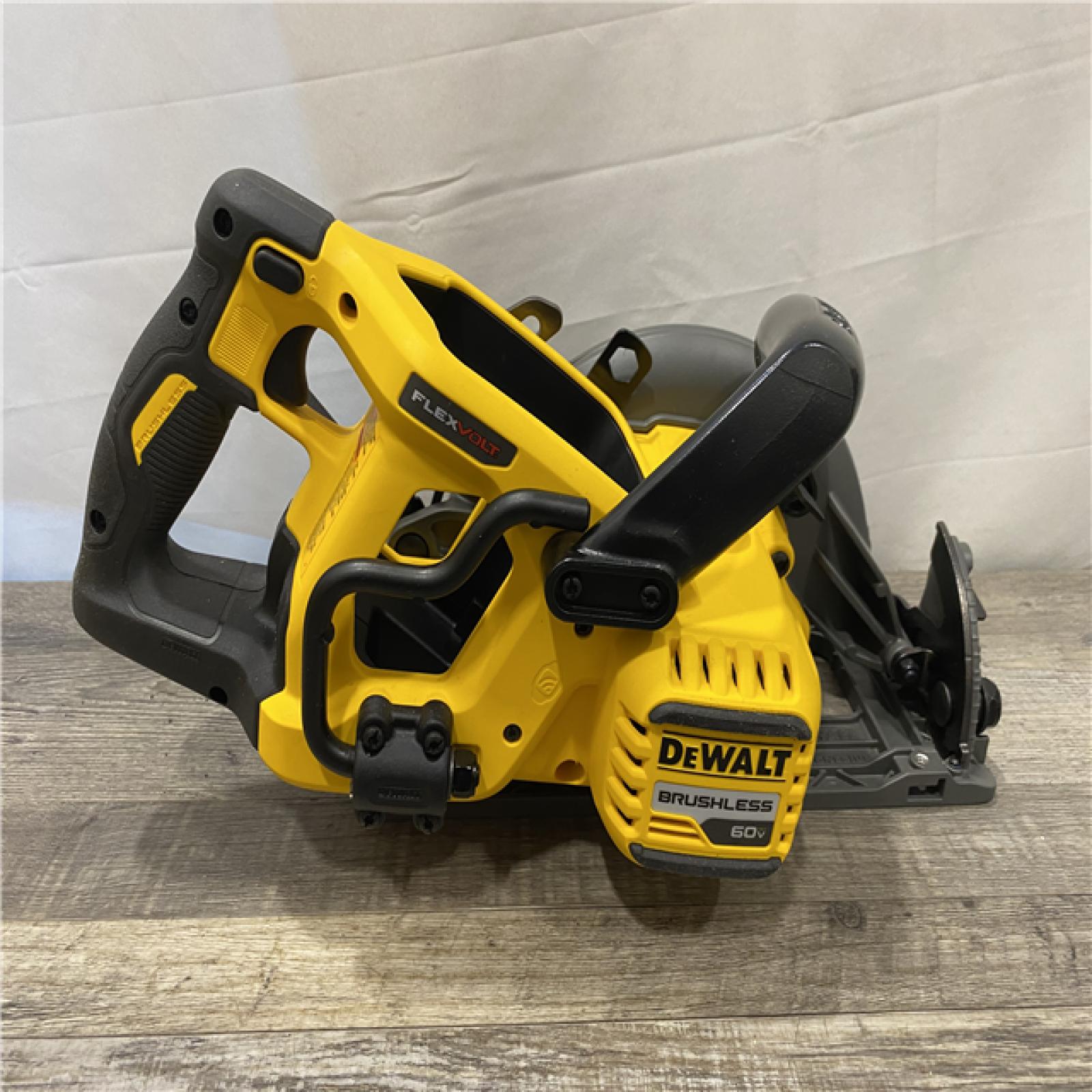 AS-IS DEWALT FLEXVOLT 60V MAX Cordless Brushless 7-1/4 in. Wormdrive Style Circular Saw (Tool Only)
