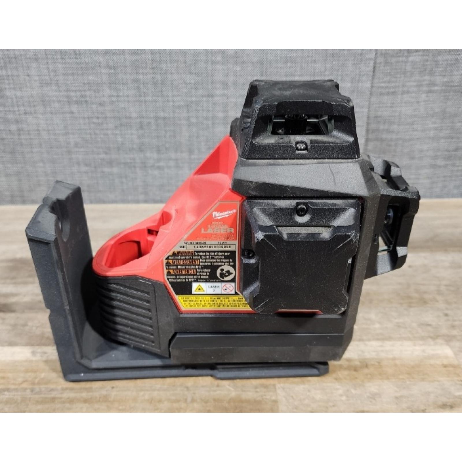 HOUSTON LOCATION - AS-IS Milwaukee-3632-21 M12 Green Beam Laser 360° 3-Plane Kit