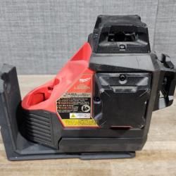 HOUSTON LOCATION - AS-IS Milwaukee-3632-21 M12 Green Beam Laser 360° 3-Plane Kit