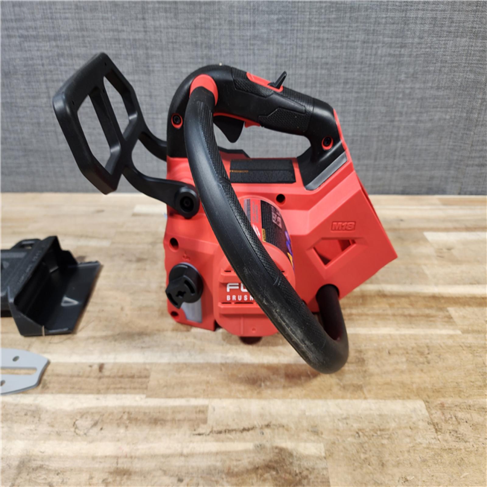 HOUSTON LOCATION - AS - IS Milwaukee FUEL 14 in. 18V Lithium-Ion Brushless Cordless Battery Top Handle Chainsaw (Tool Only)