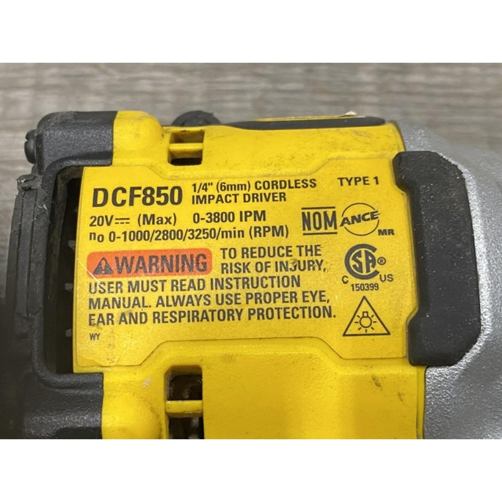 AS-IS DEWALT ATOMIC 20V MAX Lithium-Ion Cordless 2-Tool Combo Kit