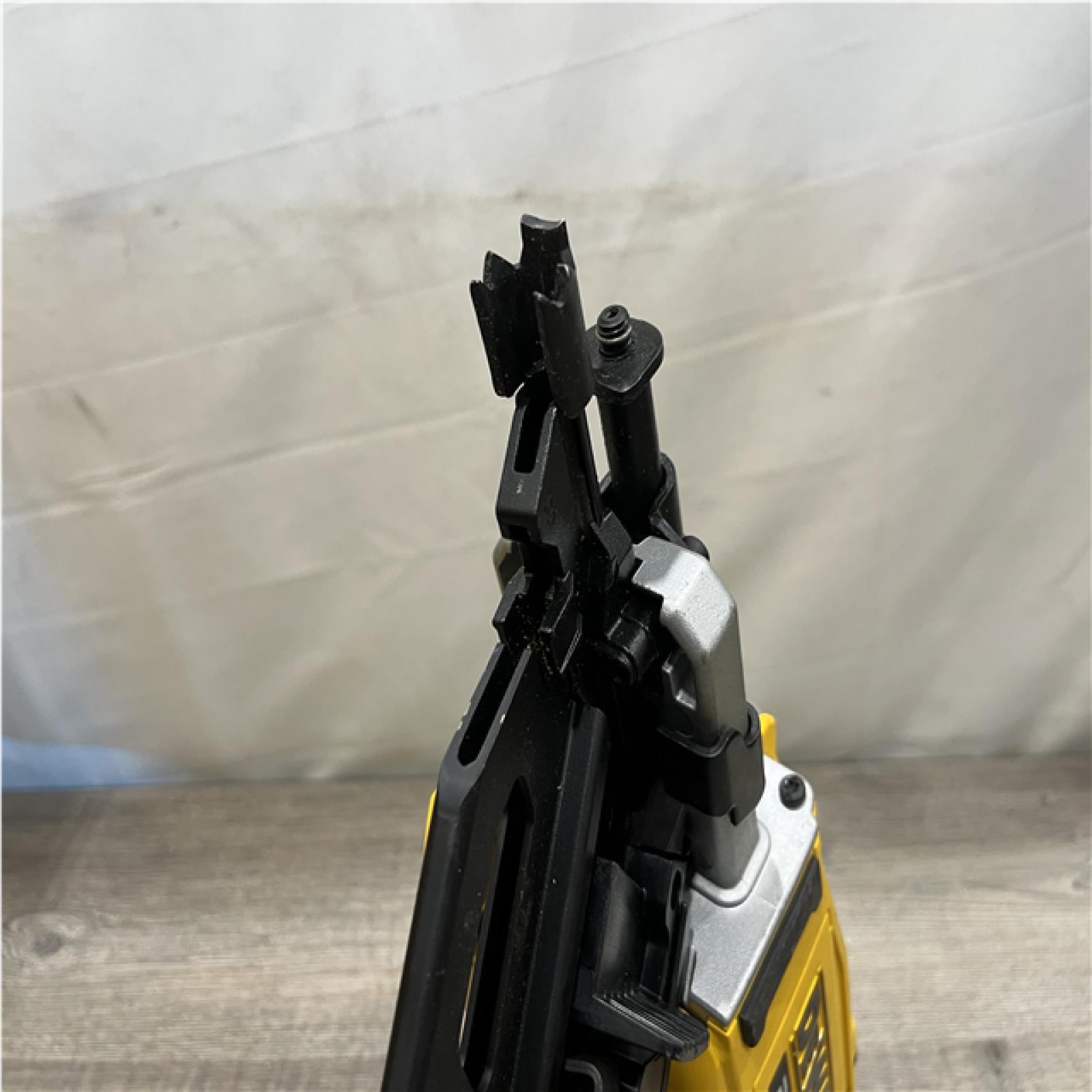 AS-IS DEWALT 20V 30 Degree Cordless Framing Nailer (Tool-Only)