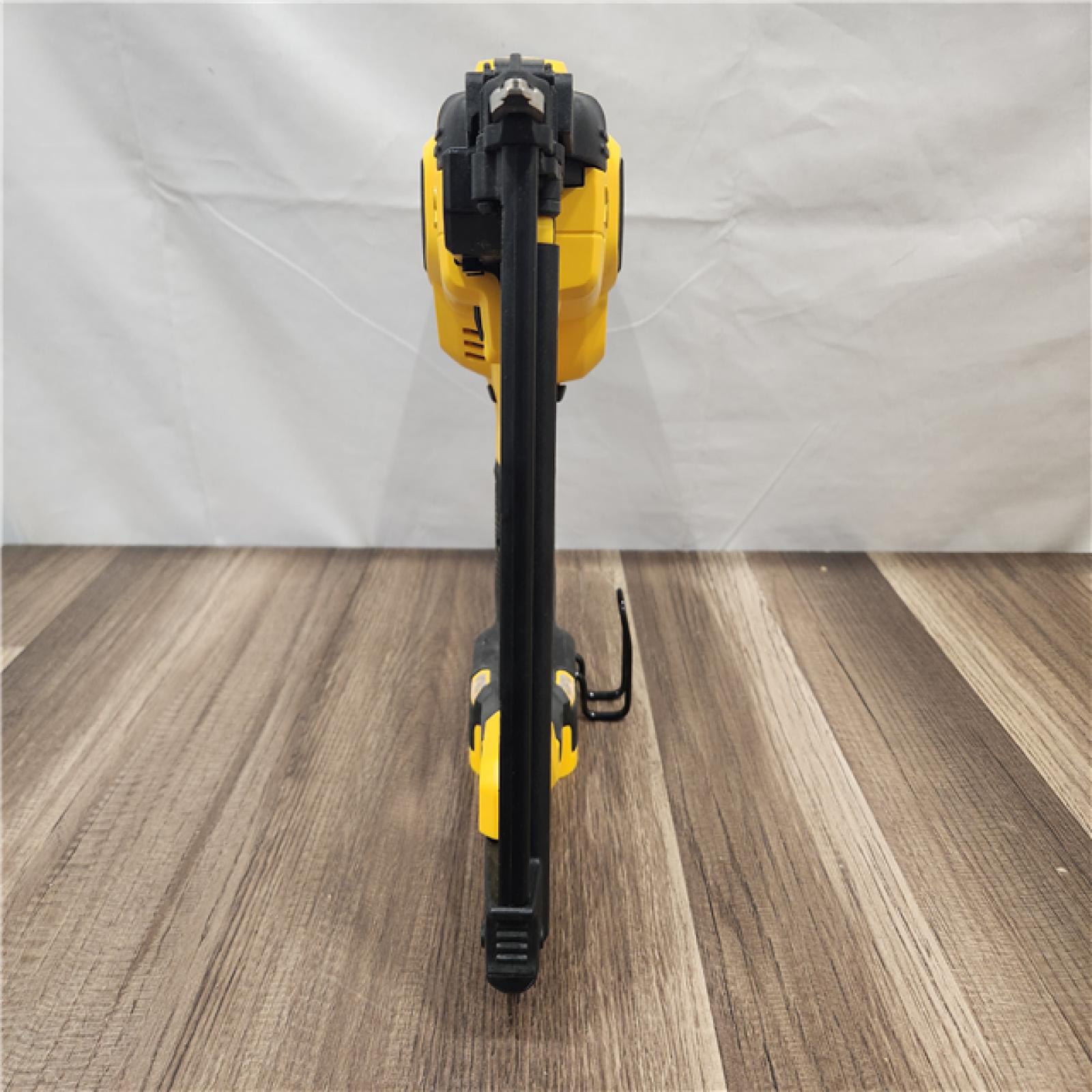 AS-IS- 20V MAX XR Lithium-Ion Electric Cordless 18-Gauge Brad Nailer (Tool Only)