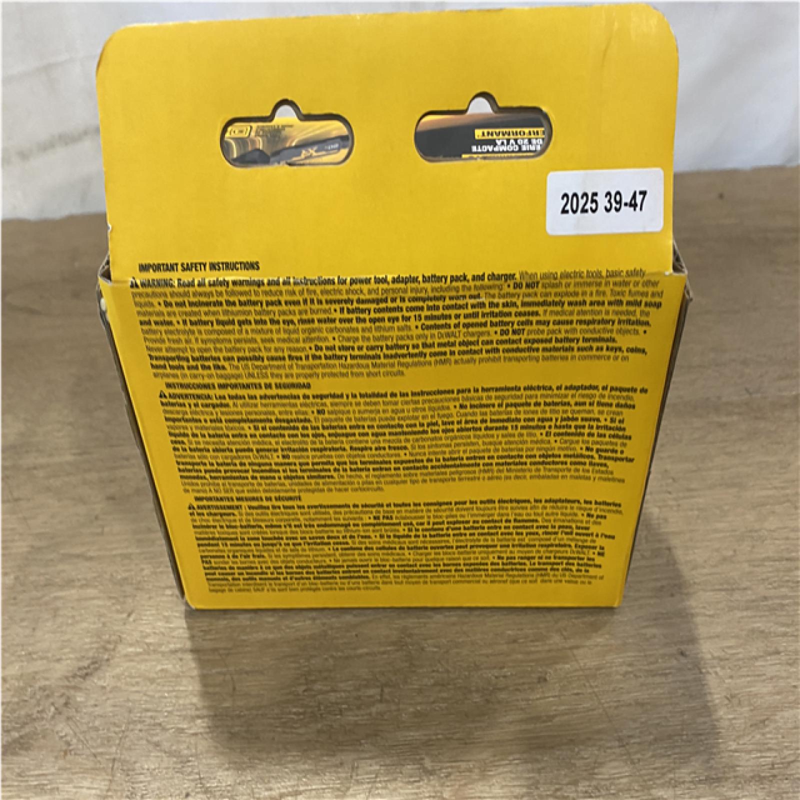 NEW DEWALT 20V MAX XR POWERSTACK Lithium-Ion Battery Starter Kit with 1.7Ah Battery and Charger