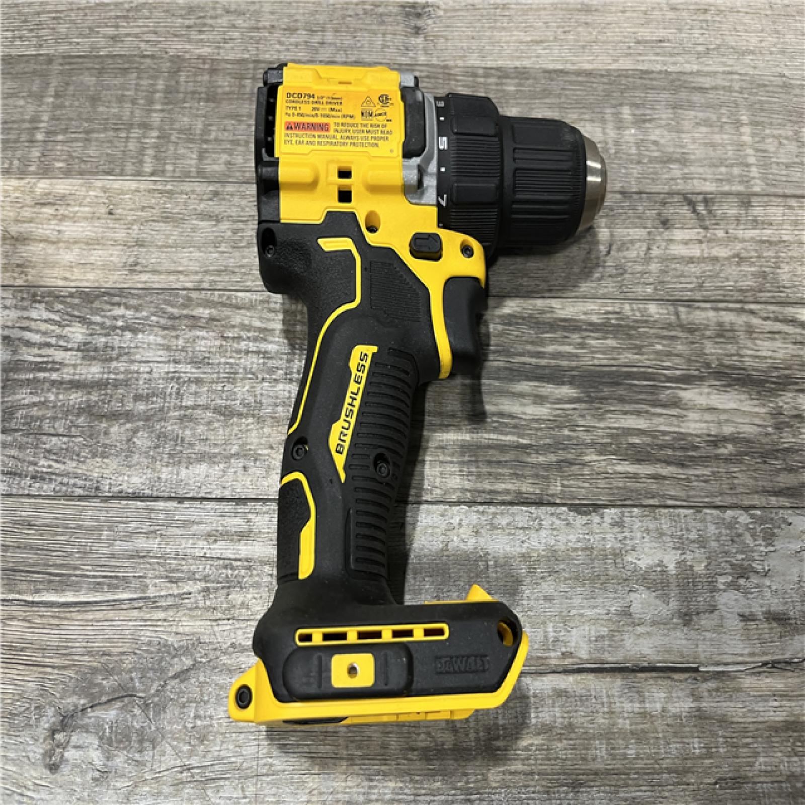 AS-IS DEWALT Atomic 20V Lithium-Ion Cordless Compact 1/2 in. Drill/Driver Kit