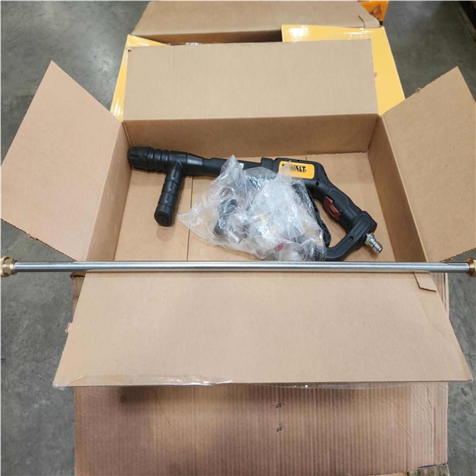 Phoenix NEW DEWALT 4400 PSI 4.0 GPM Gas Pressure Washer with 420cc Engine, Triplex Pump, Commercial Cold Water Power Washer