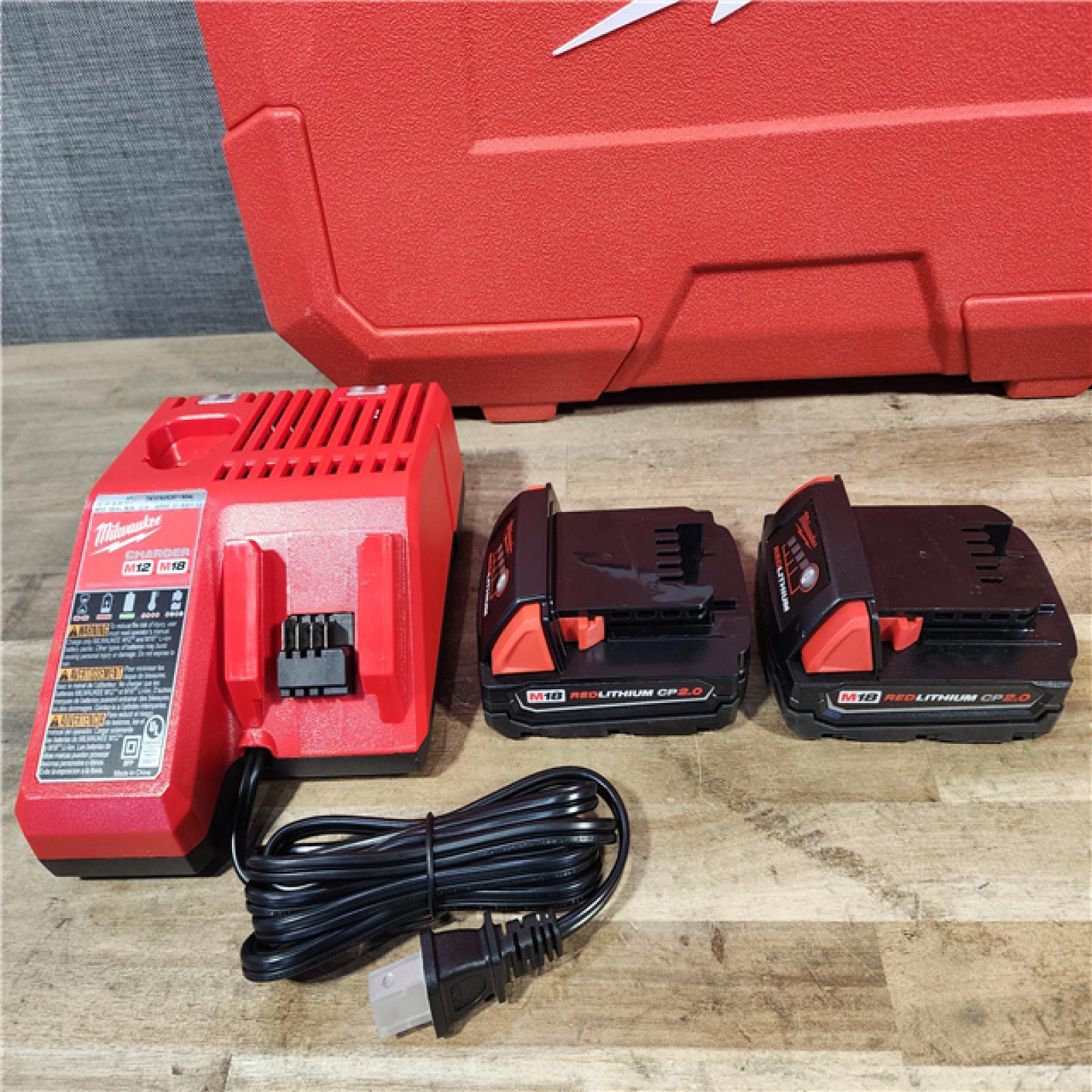 HOUSTON LOCATION - AS-IS Milwaukee 18V Lithium-Ion Cordless Short Throw Press Tool Kit