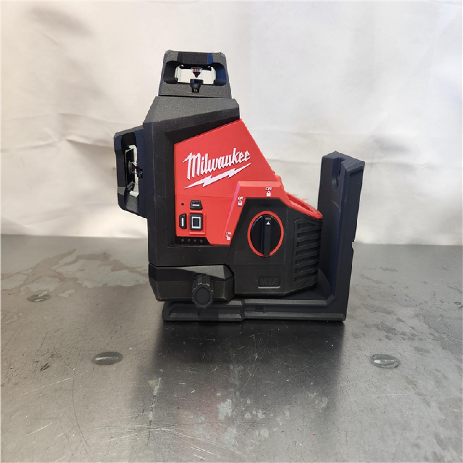 AS-IS- Milwaukee-M12 Green Beam Laser 360° 3-Plane Kit
