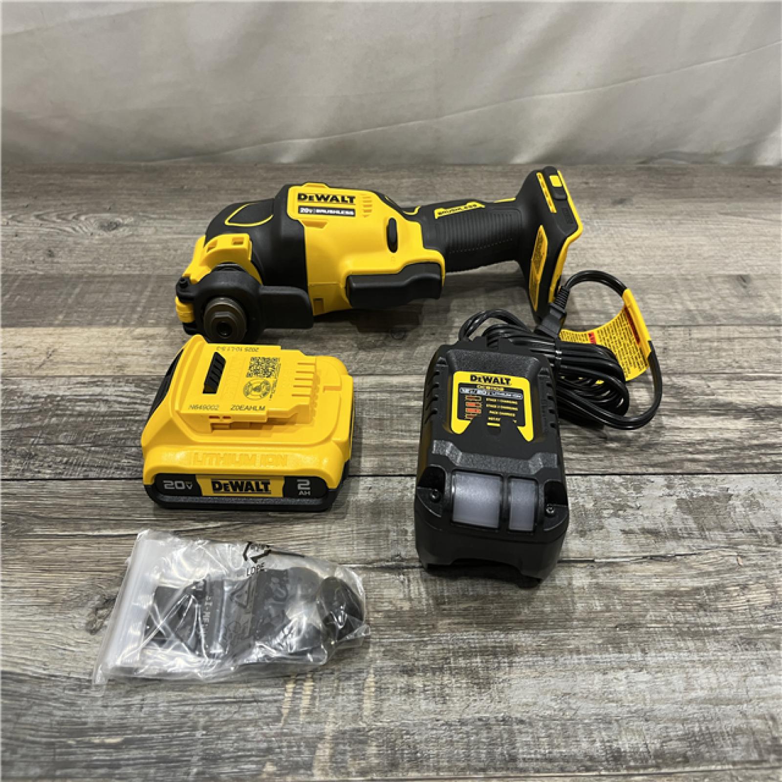 AS-IS DEWALT ATOMIC 20V MAX Cordless Brushless Oscillating Multi Tool Kit