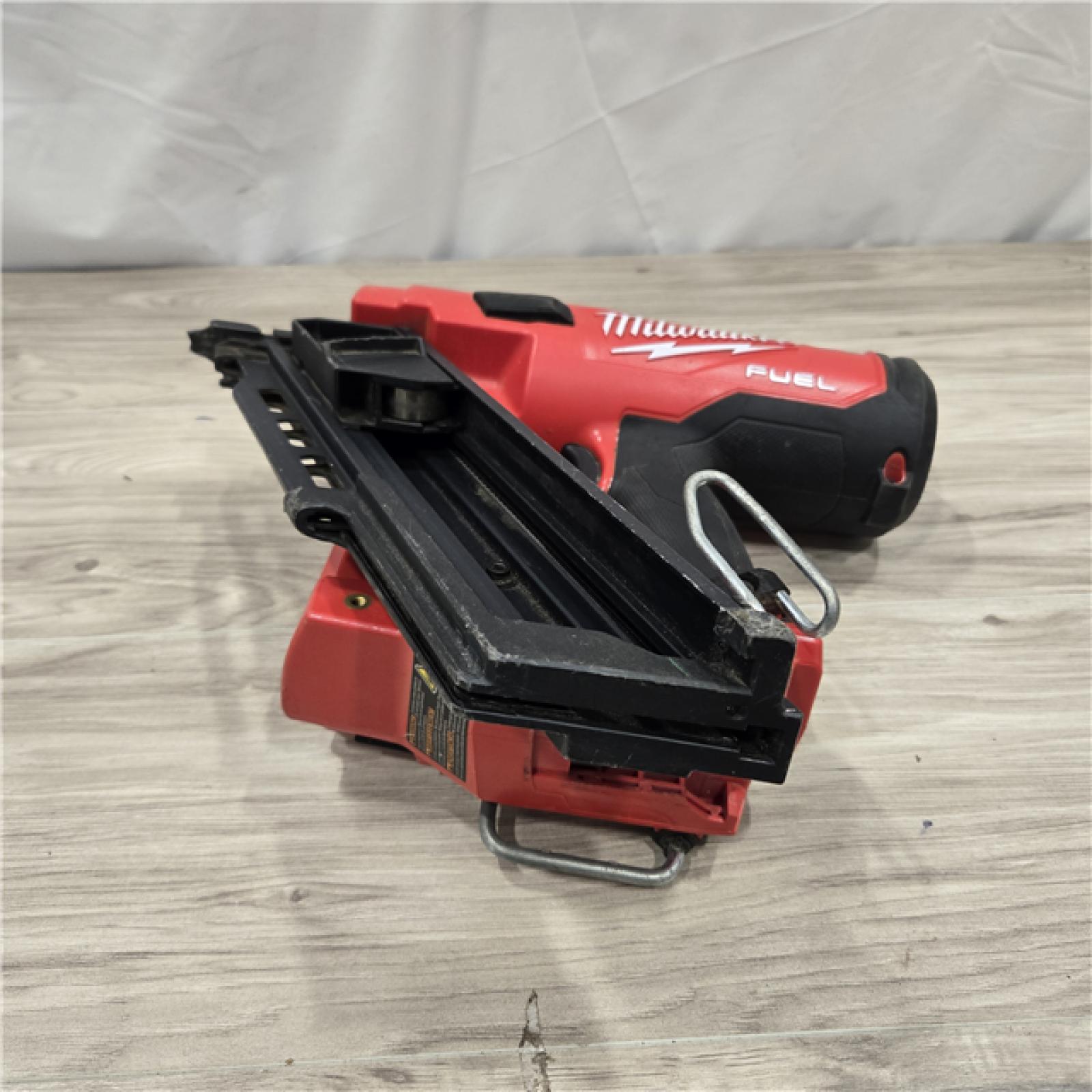 AS-IS Milwaukee M18 FUEL 30 Degree Framing Nailer (TOOL ONLY)