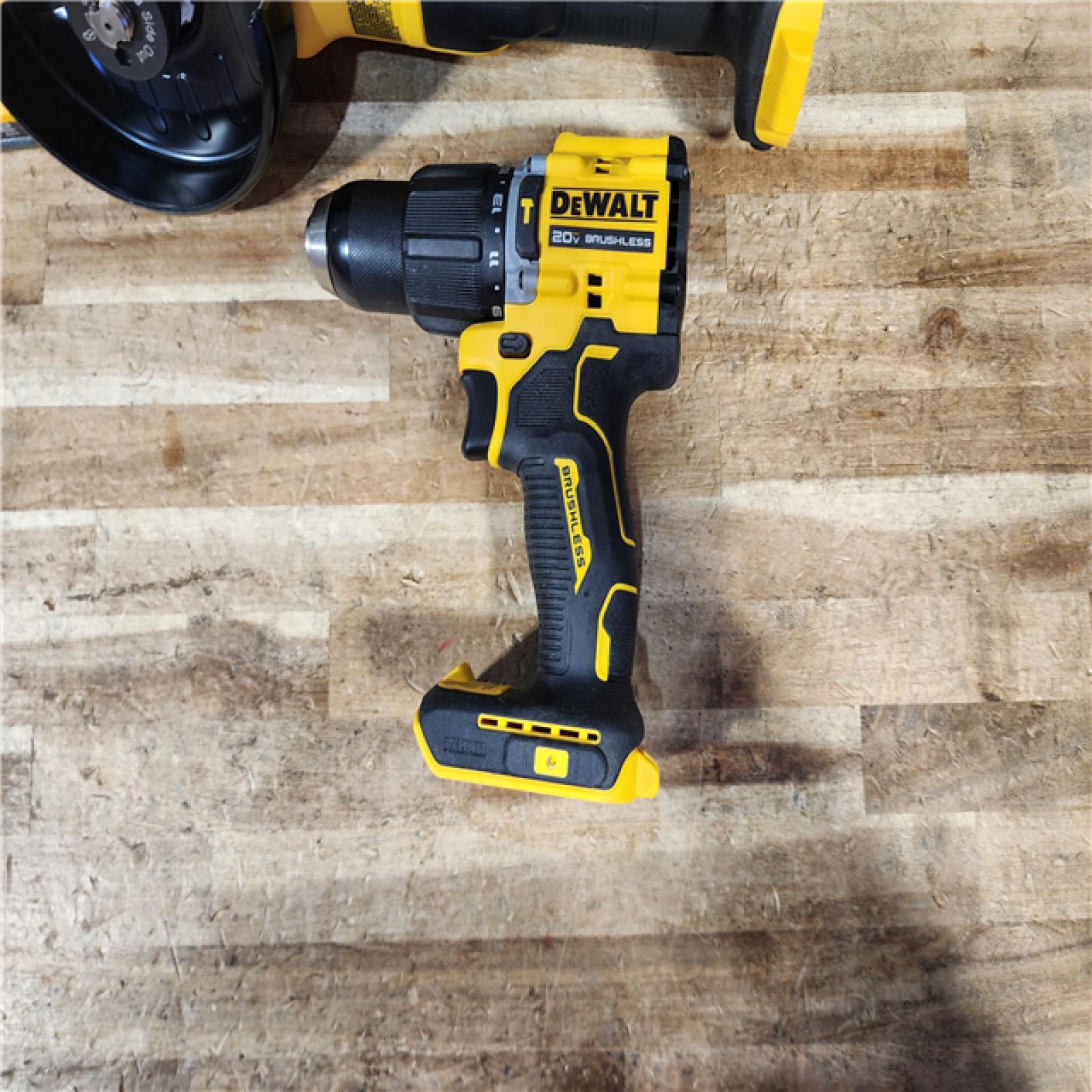 HOUSTON LOCATION - AS - IS DEWALT 4 TOOL COMBO KIT W/ (2) BATTERY & CHARGER