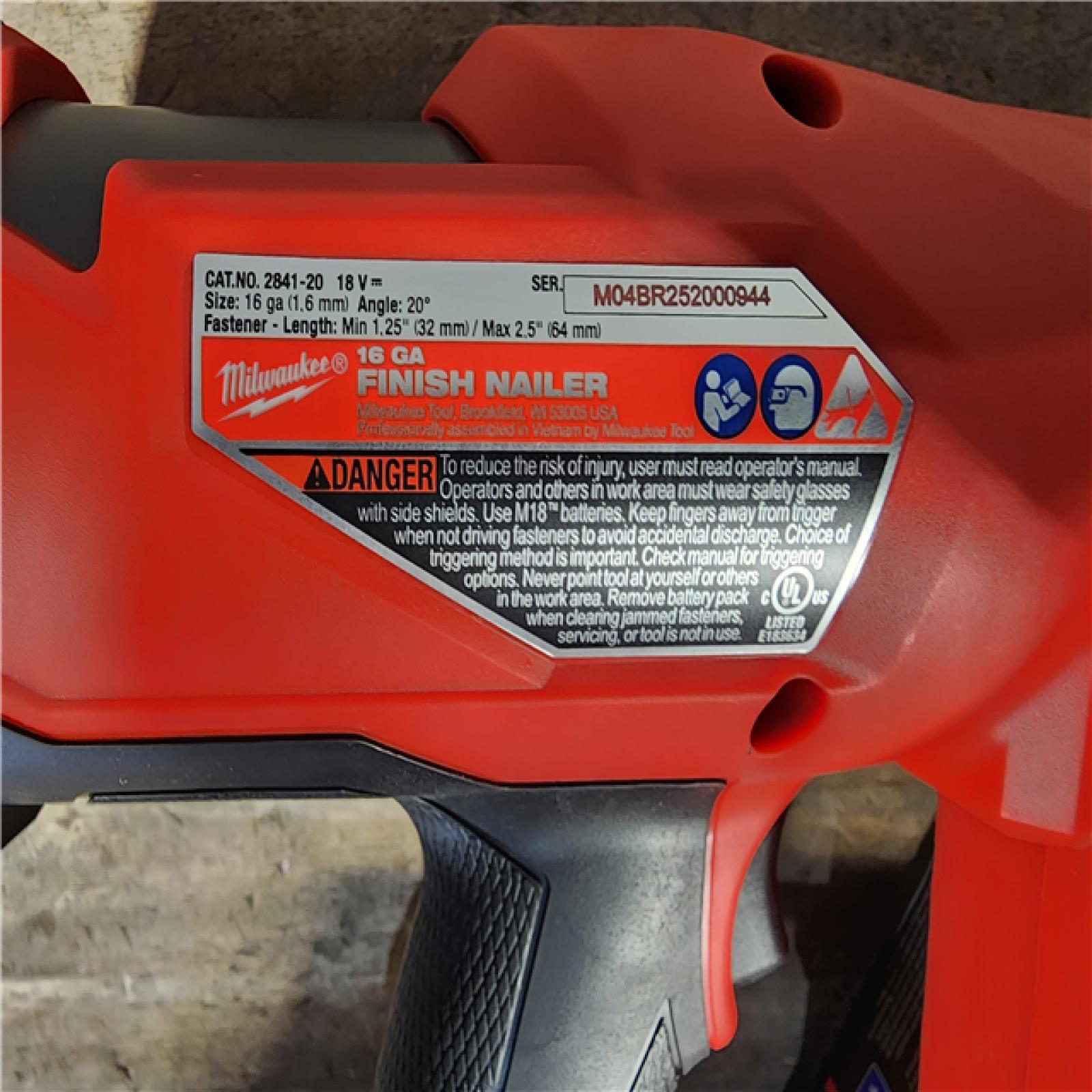 HOUSTON LOCATION - AS-IS Milwaukee 2841-20 18V Cordless Gen II 16 Gauge Angled Finish Nailer (Tool Only)