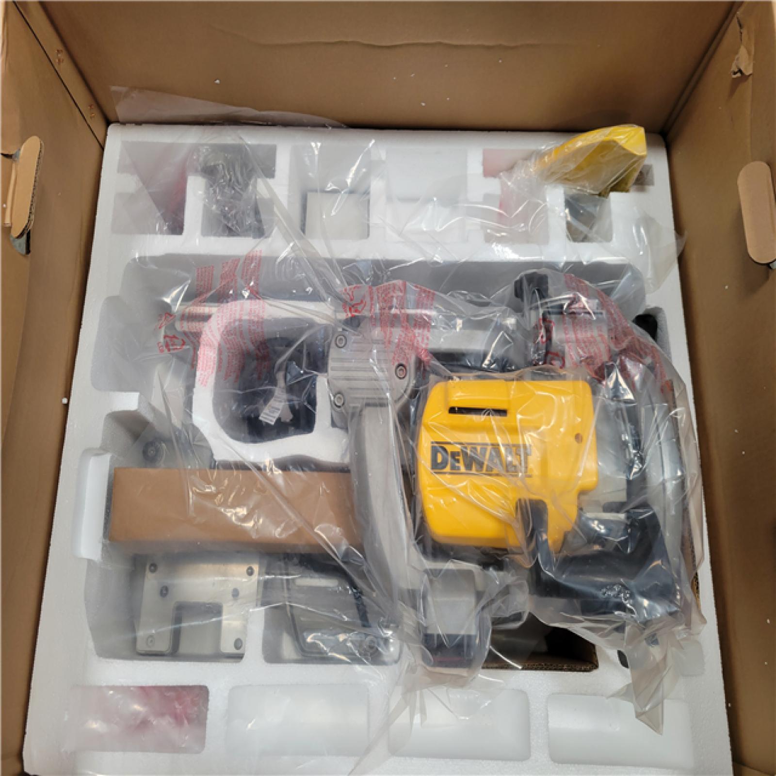 CALIFORNIA NEW DEWALT HEAVY DUTY WET TILE SAW