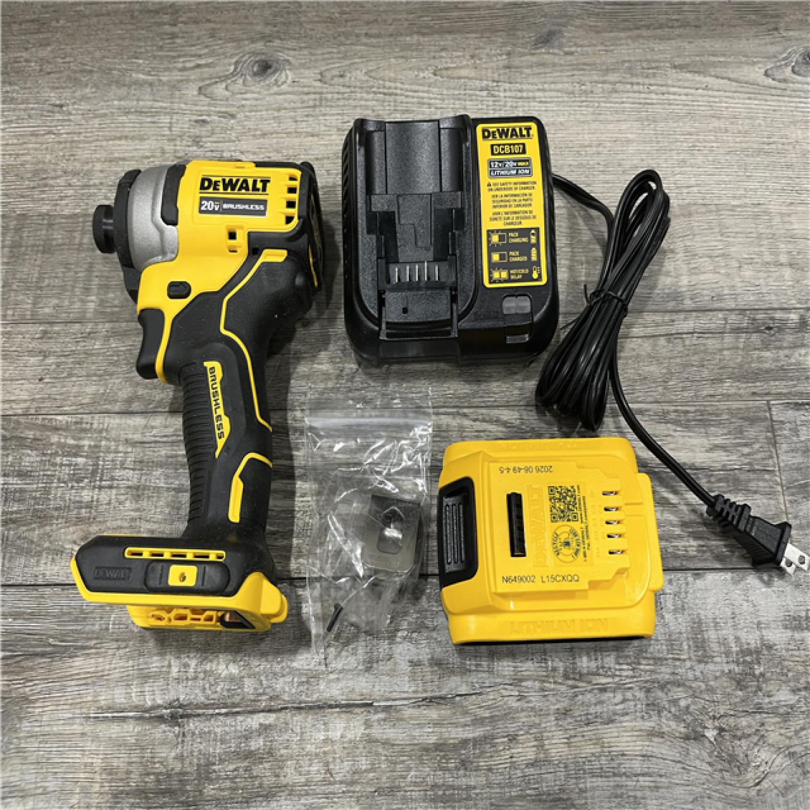 AS-IS DEWALT Atomic 20V Max Lithium-Ion Brushless Cordless Compact 1/4 in. Impact Driver Kit