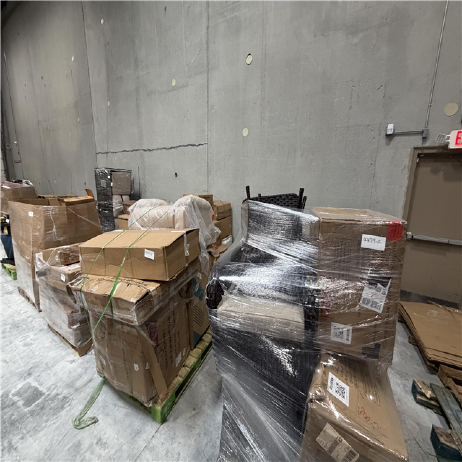Atlanta Location As-Is Outdoor Seasonal Full Truckload (22 pallets) 4478-A
