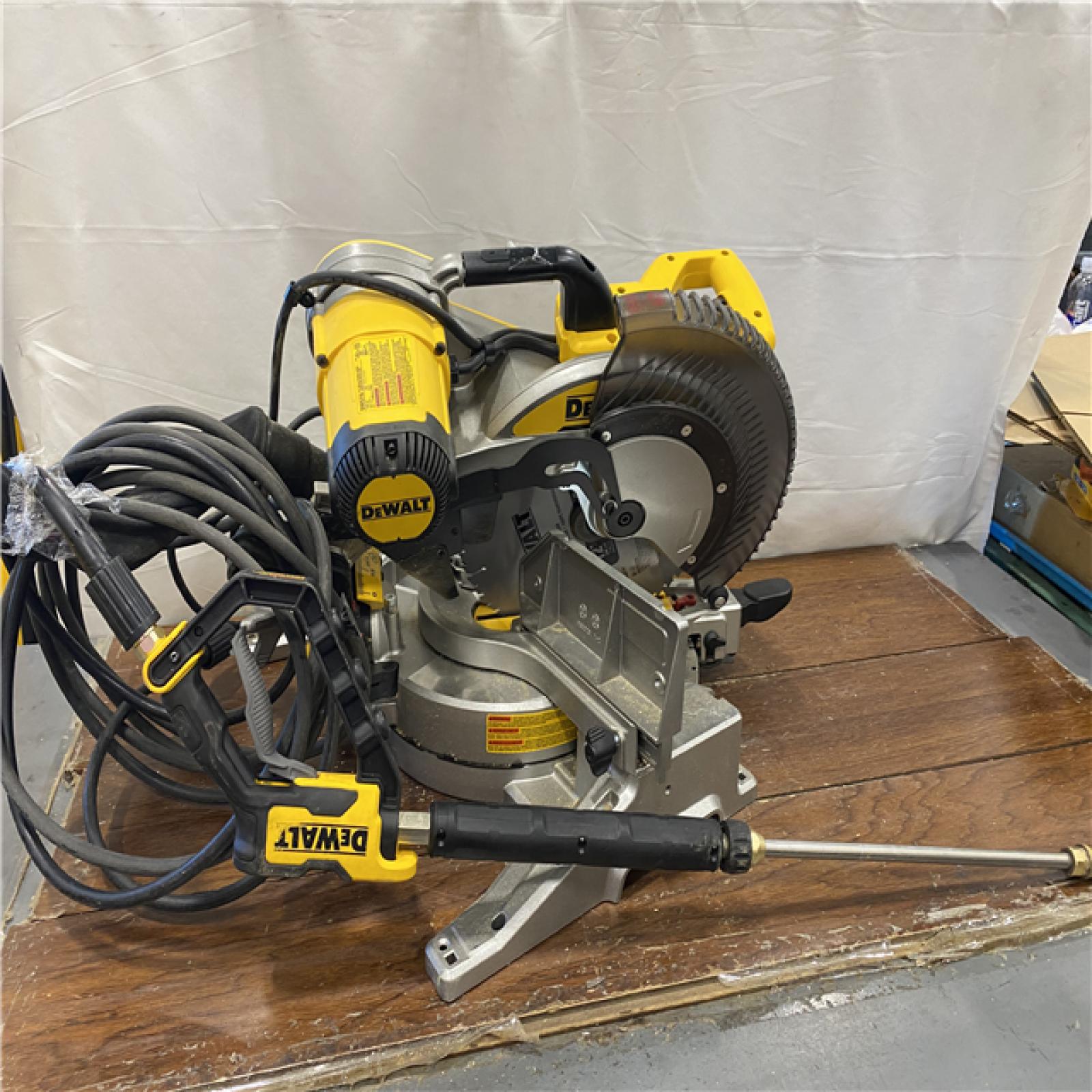AS-IS DeWalt 15 Amp Corded 12 in. Compound Double Bevel Miter Saw