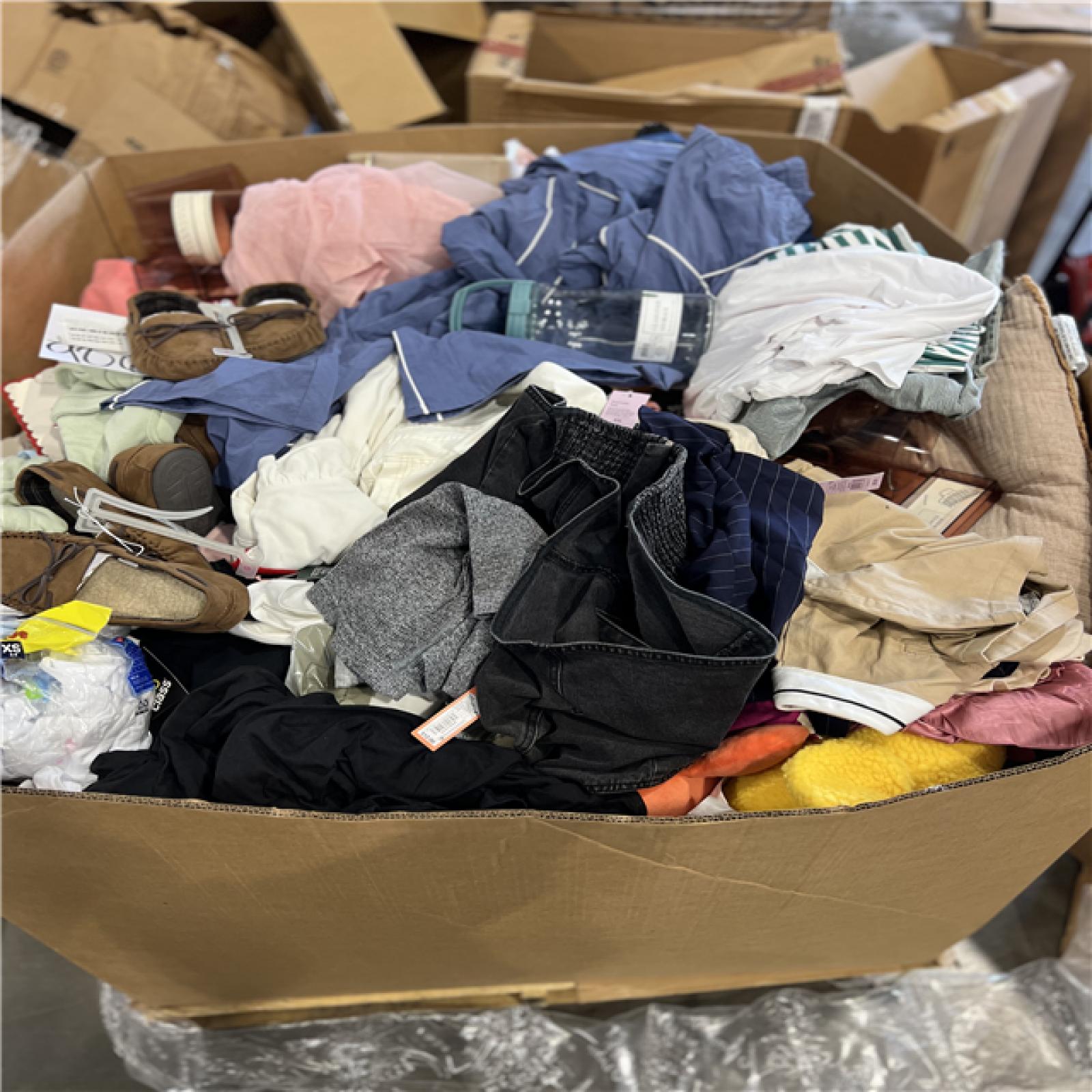 DALLAS LOCATION - BULLSEYE HOME GOODS MIX PALLET