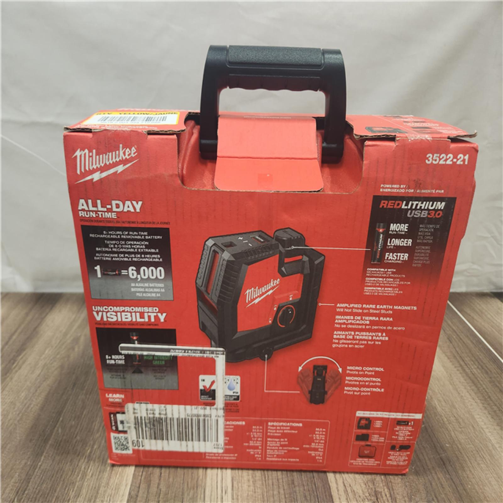 NEW- Milwaukee- Green Beam Laser Cross Line Plumb Point Rechargeable USB Kit