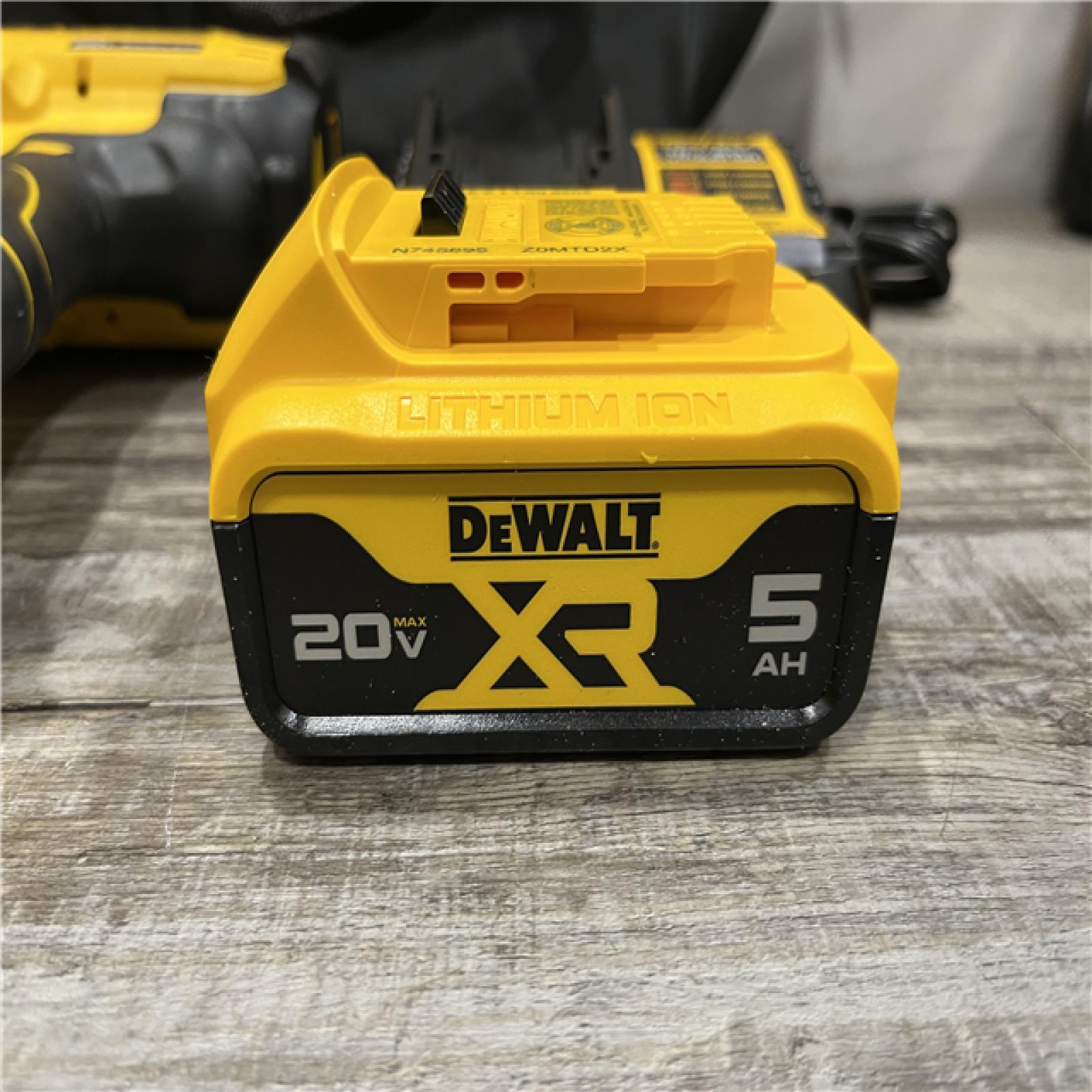 AS-IS DEWALT 20V MAX Lithium-Ion Cordless 1/2 in. Impact Wrench Kit
