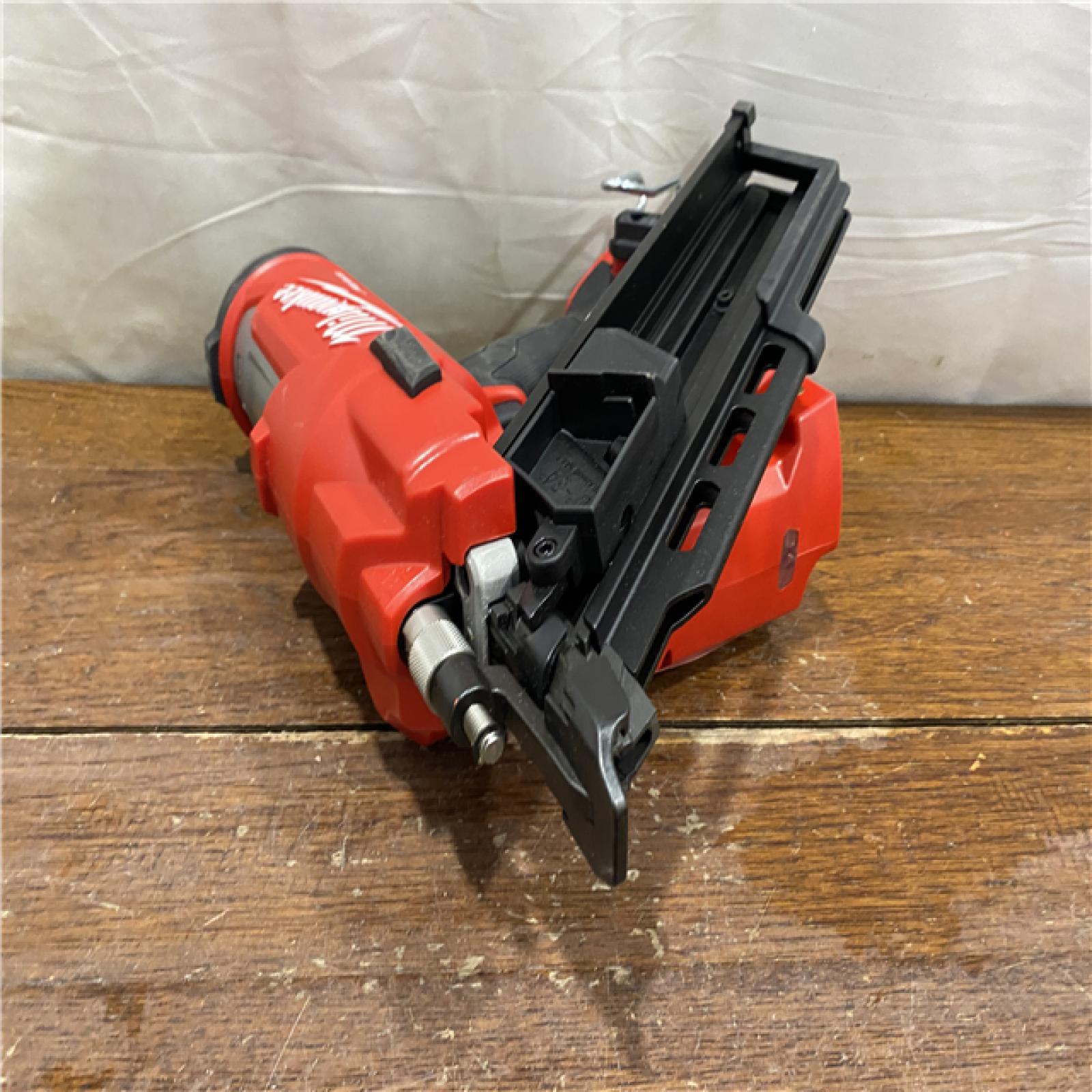 AS-ISMilwaukee M18 FUEL 30 Degree Framing Nailer