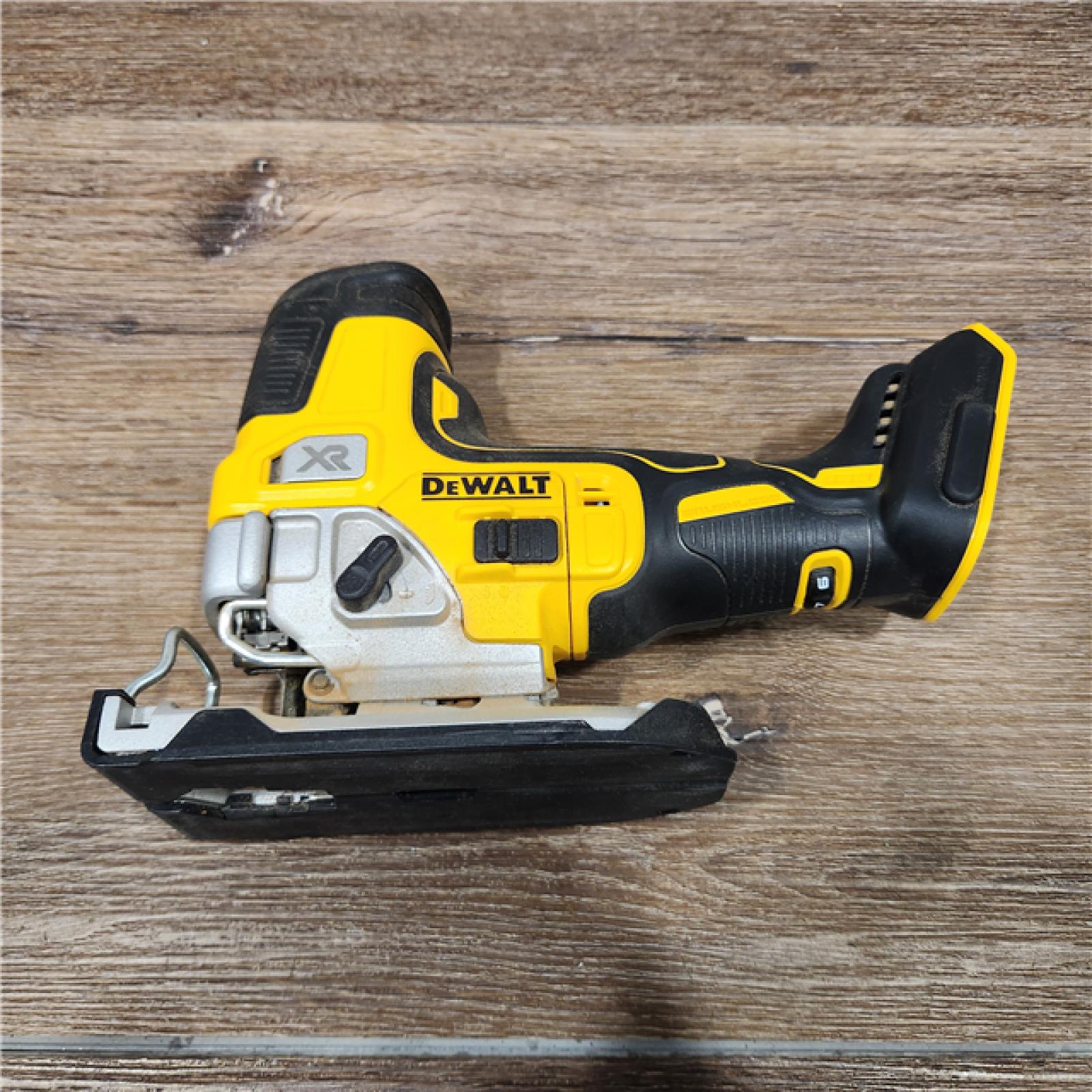 AS-IS Dewalt 20V MAX XR Body Grip Jig Saw Bare (Tool Only)