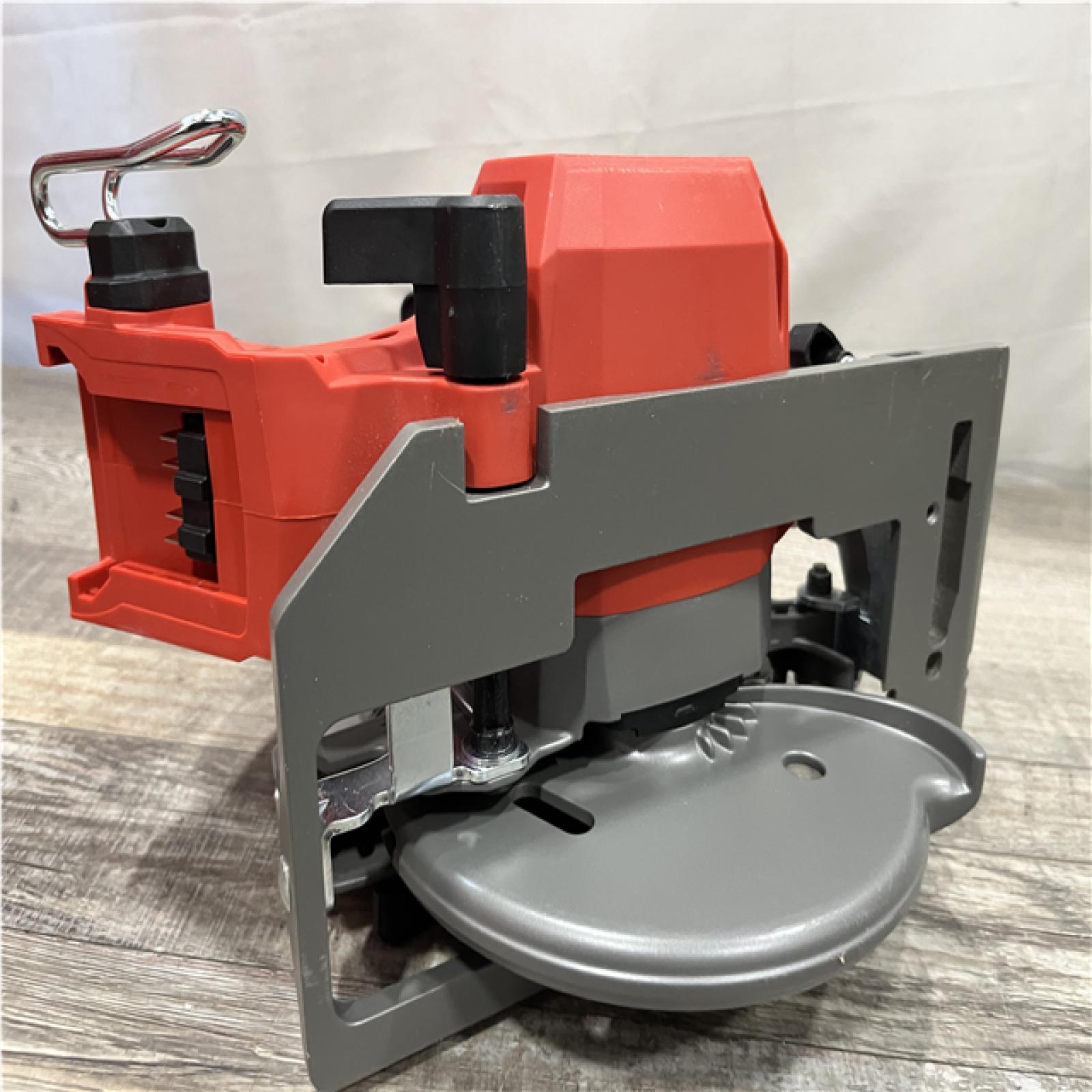 AS-IS Milwaukee FUEL 18V Lithium-Ion Brushless Cordless 6-1/2 in. Circular Saw (Tool-Only)