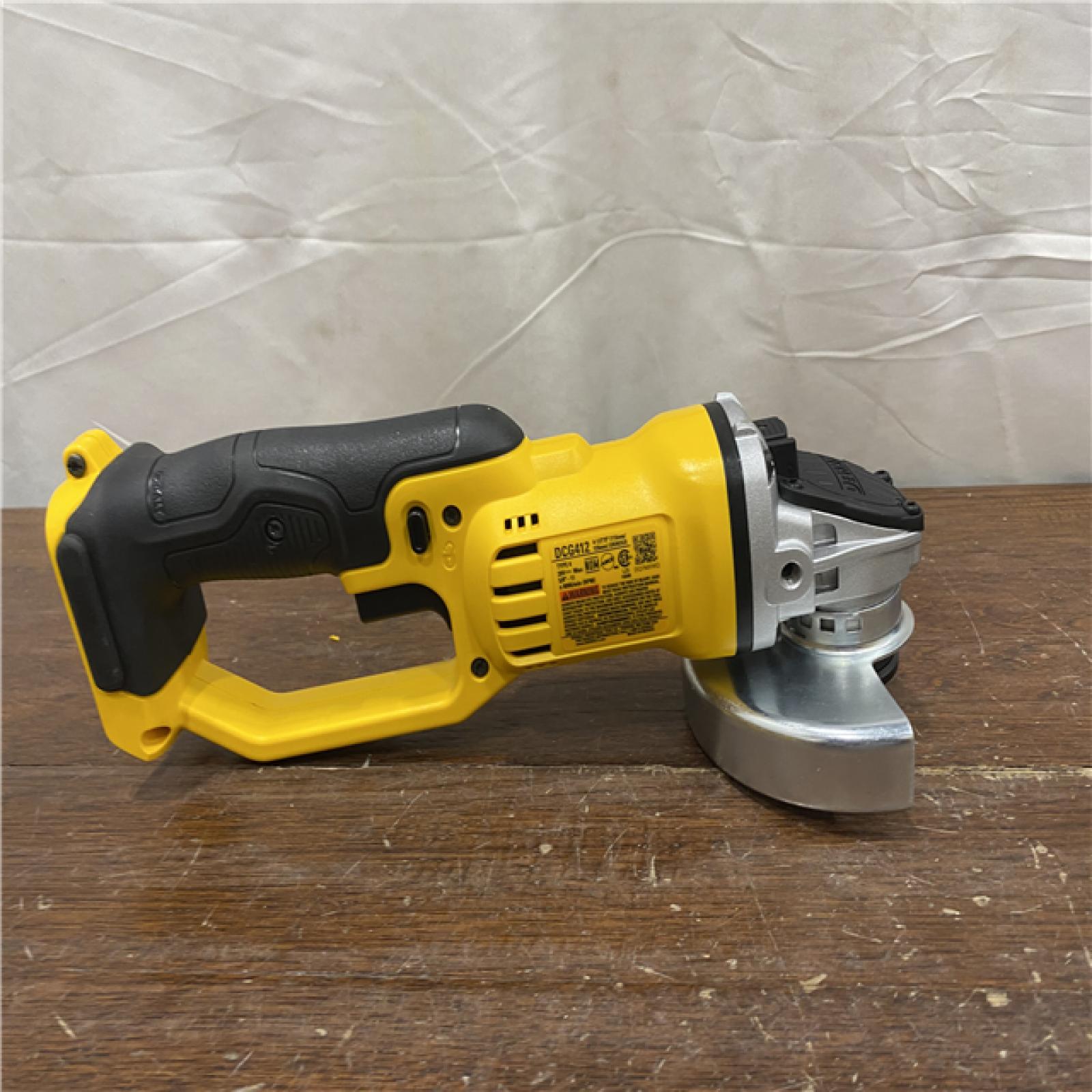 AS-IS Dewalt 20-Volt MAX Lithium-Ion Cordless 4-1/2 in. to 5 in. Grinder (Tool Only)