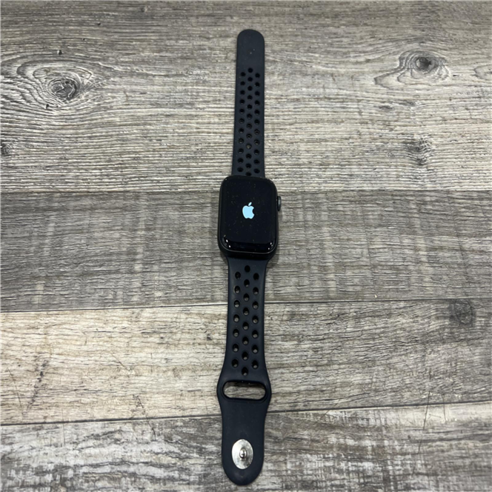 AS-IS Apple Watch Series 5 44mm GPS Aluminum Space Gray Black Sport Band Smartwatch