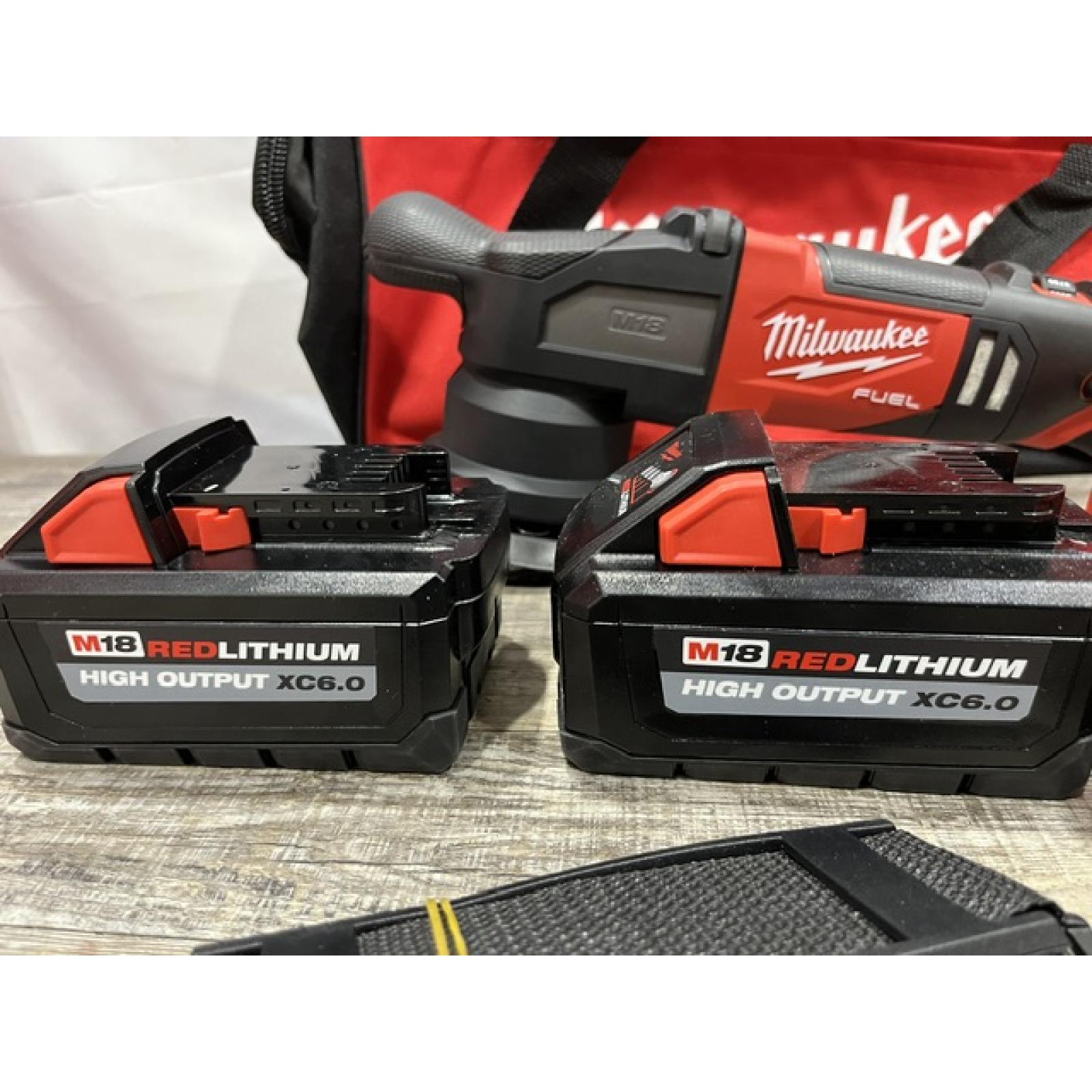 AS-IS Milwaukee FUEL Brushless Cordless 15mm Random Orbital Polisher Kit