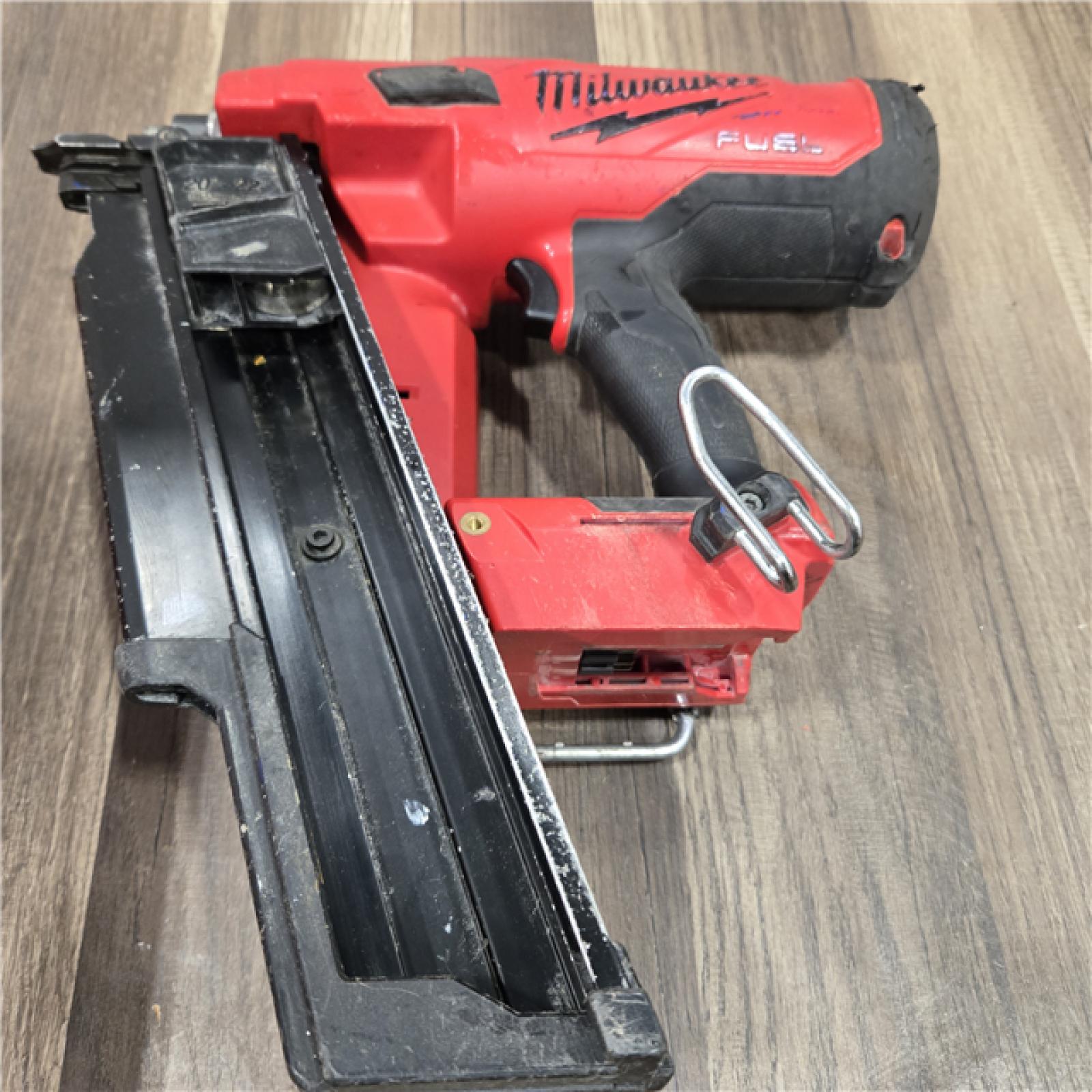 GOOD Milwaukee 2744-20 M18 FUEL 21-Degree Cordless Framing Nailer (Tool Only)