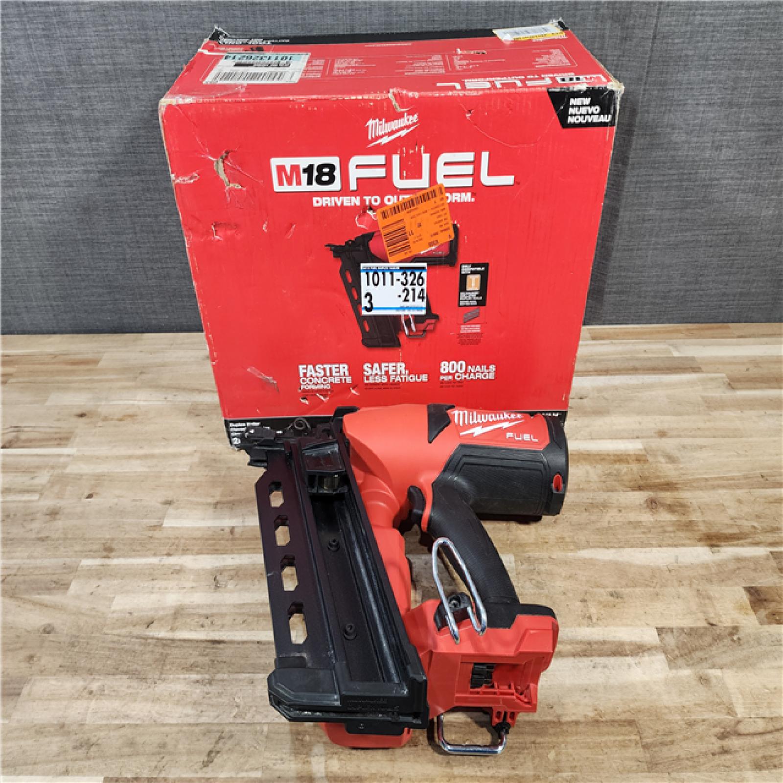 HOUSTON LOCATION - AS-IS Milwaukee M18 FUEL 18-Volt Brushless Lithium-Ion Cordless 21-Degree Duplex Nailer