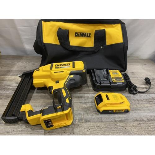 AS-IS DEWALT 20V MAX XR Lithium-Ion Cordless 18-Gauge Narrow Crown Stapler Kit