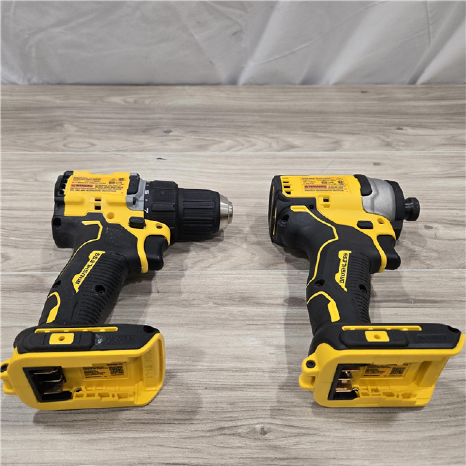 AS-IS Dewalt DCK225D2 20V MAX ATOMIC Compact Cordless Drill Driver and Impact Driver Combo Kit