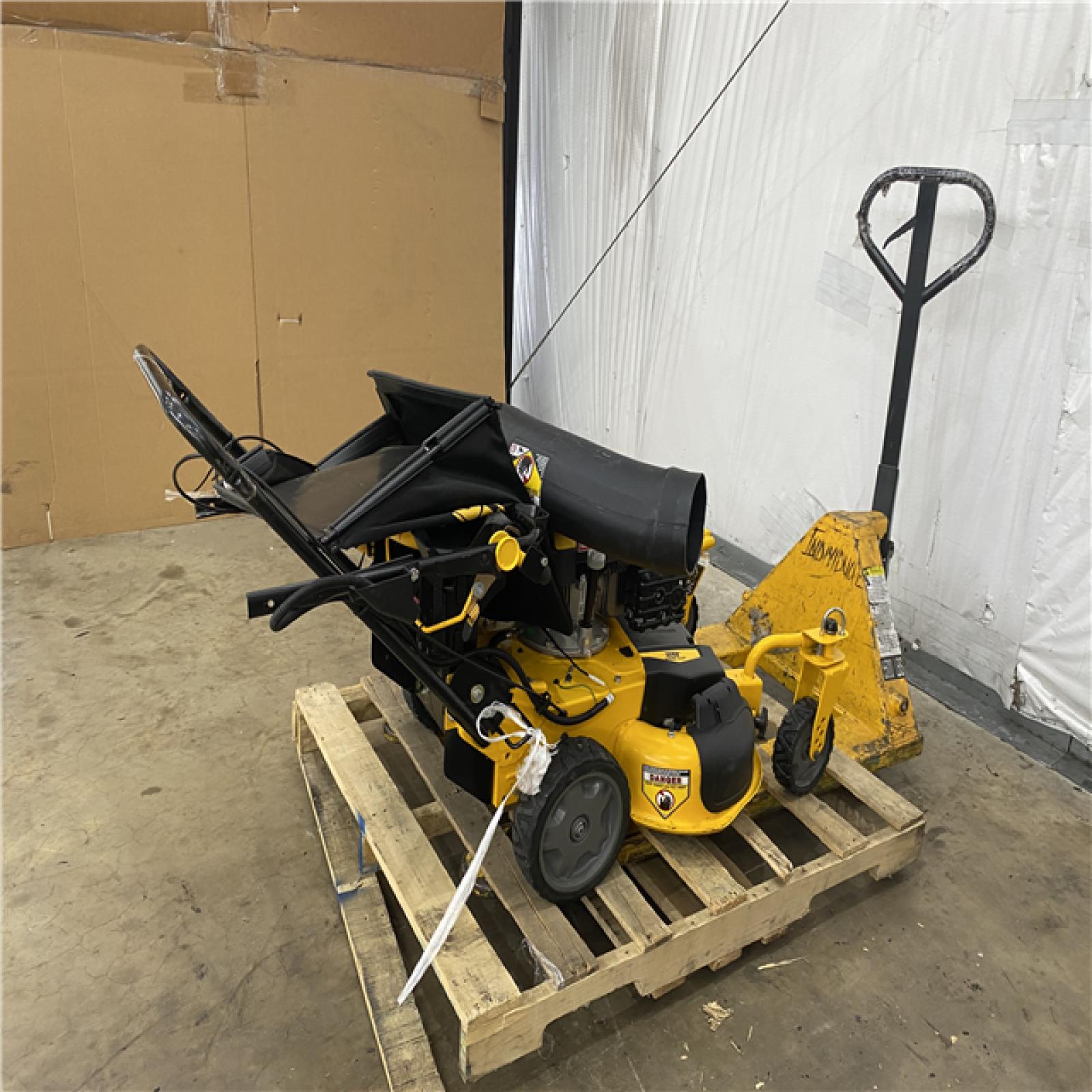 Houston Location AS IS - Dewalt Walk Behind Mower 28in. 711mm