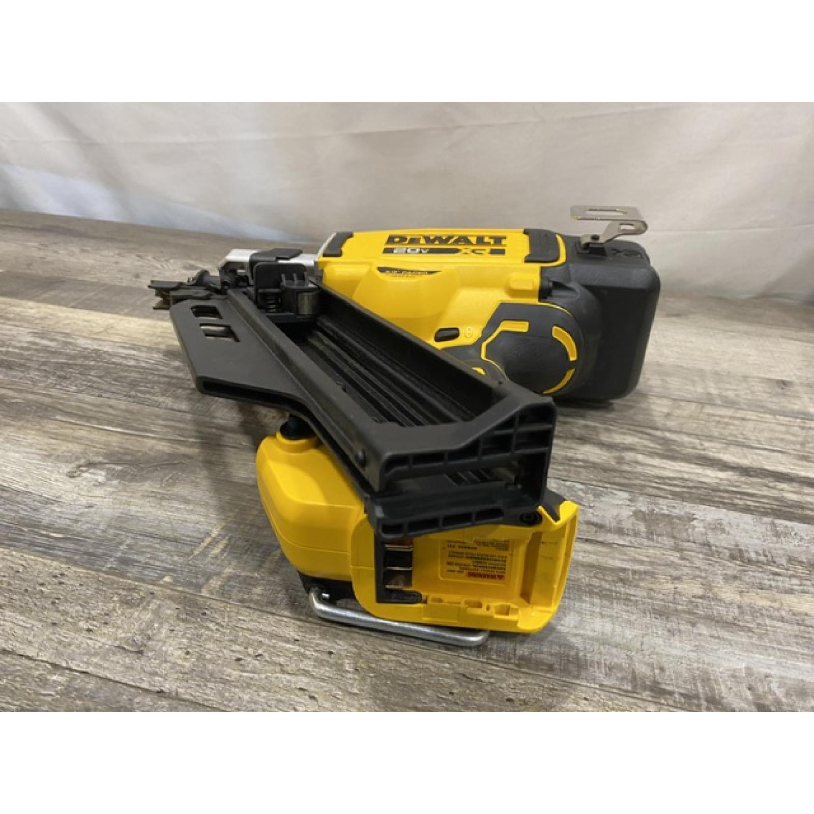 AS-IS DEWALT 20V 30 Degree Cordless Framing Nailer (Tool-Only)