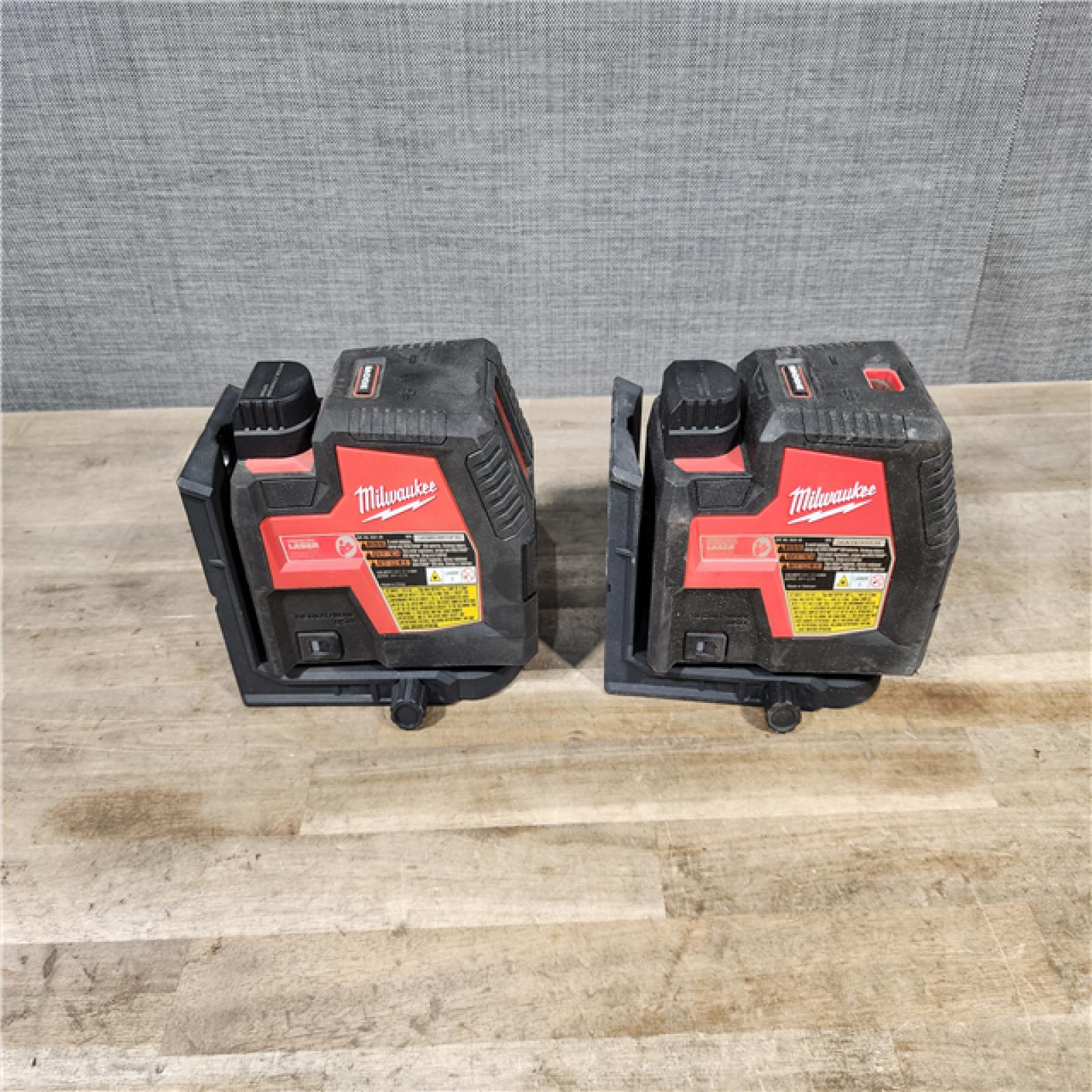 HOUSTON LOCATION - AS-IS MILWAUKEE 2 TOOL COMBO