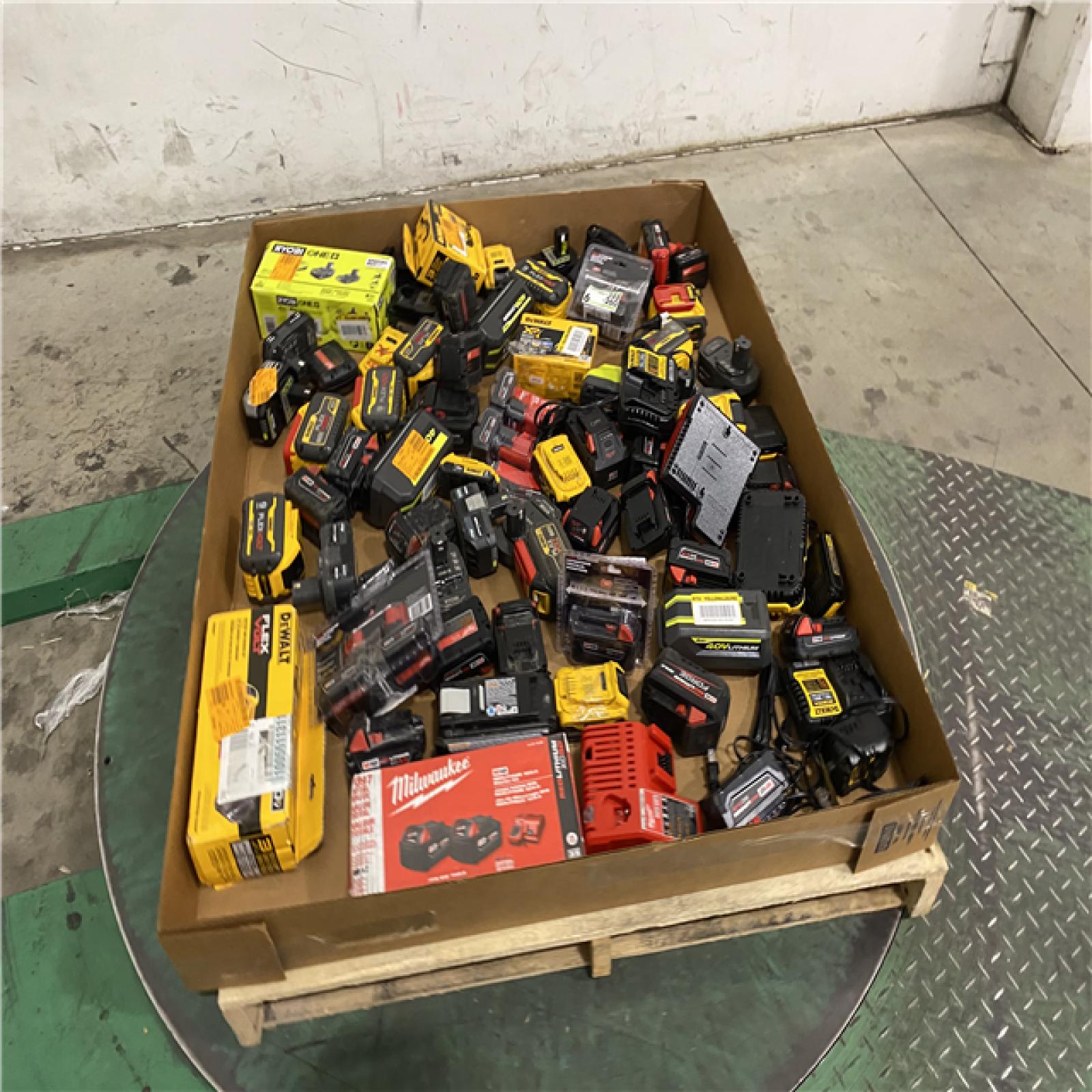 DALLAS LOCATION- AS-IS BATTERY PALLET