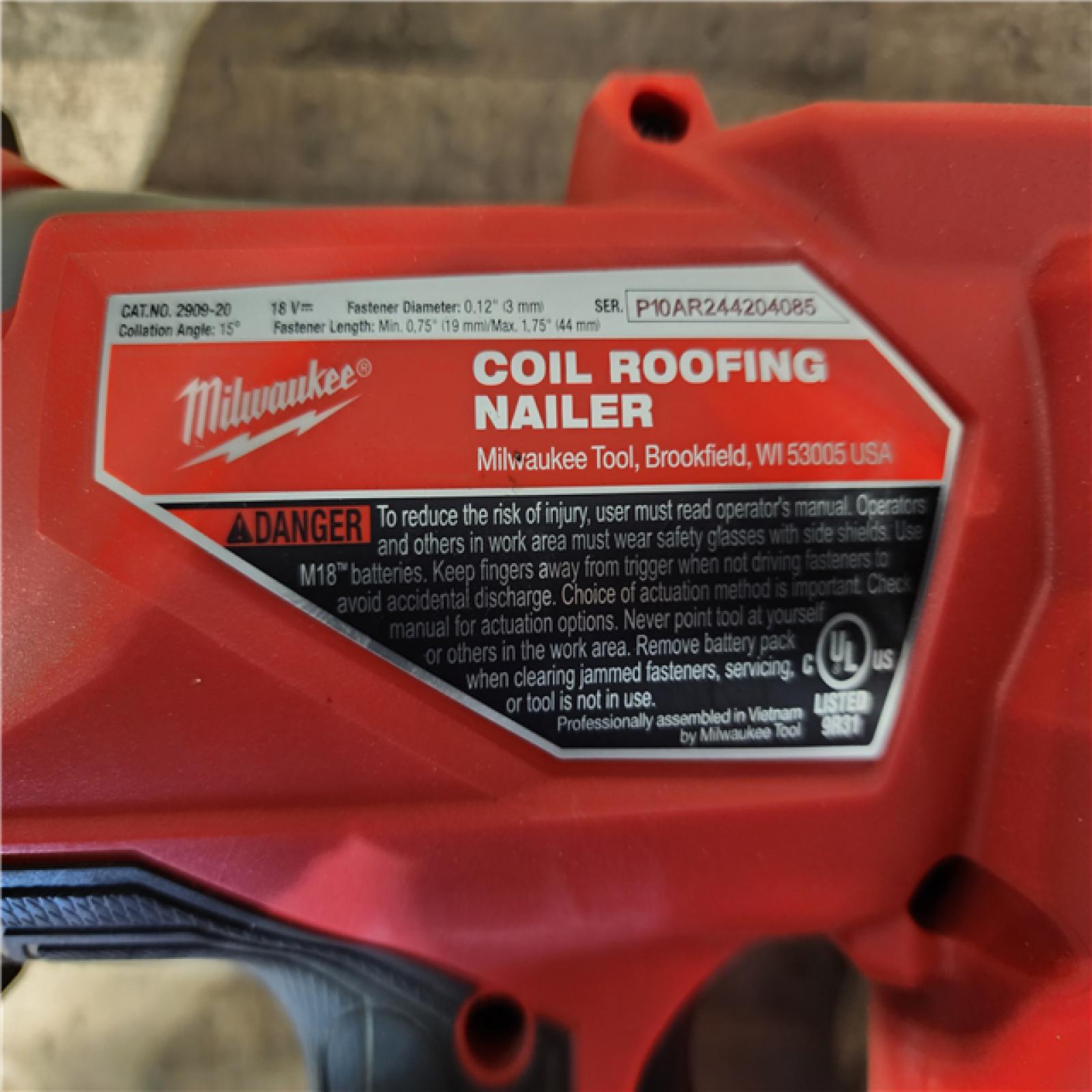HOUSTON LOCATION - AS-IS (APPEARS LIKE NEW) Milwaukee FUEL 18-Volt Lithium-Ion Brushless Cordless Coil Roofing Nailer (Tool Only)