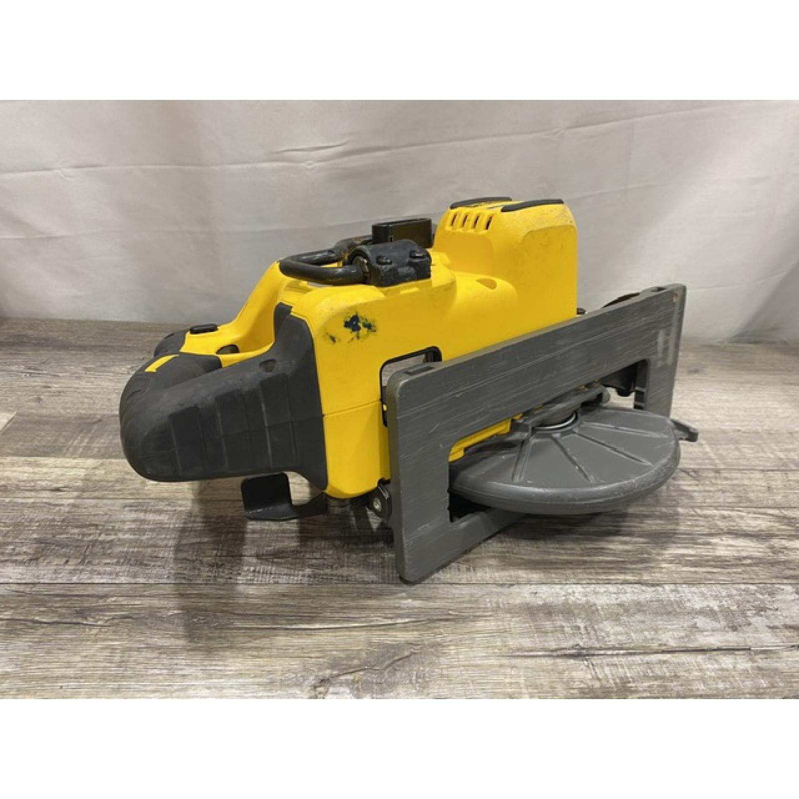 AS-IS DEWALT FLEXVOLT 60V MAX Cordless Brushless 7-1/4 in. Wormdrive Style Circular Saw (Tool Only)
